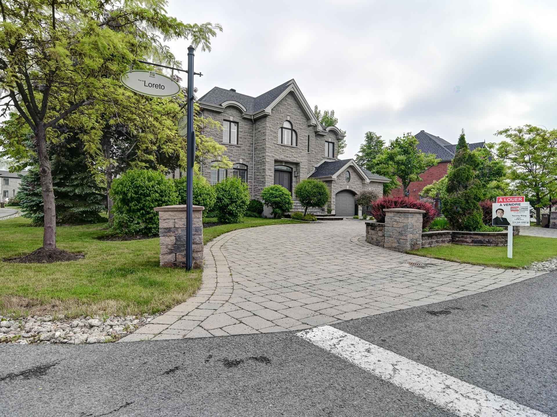 









3560


Rue de Loreto

,
Brossard,




QC
J4Y3J7

