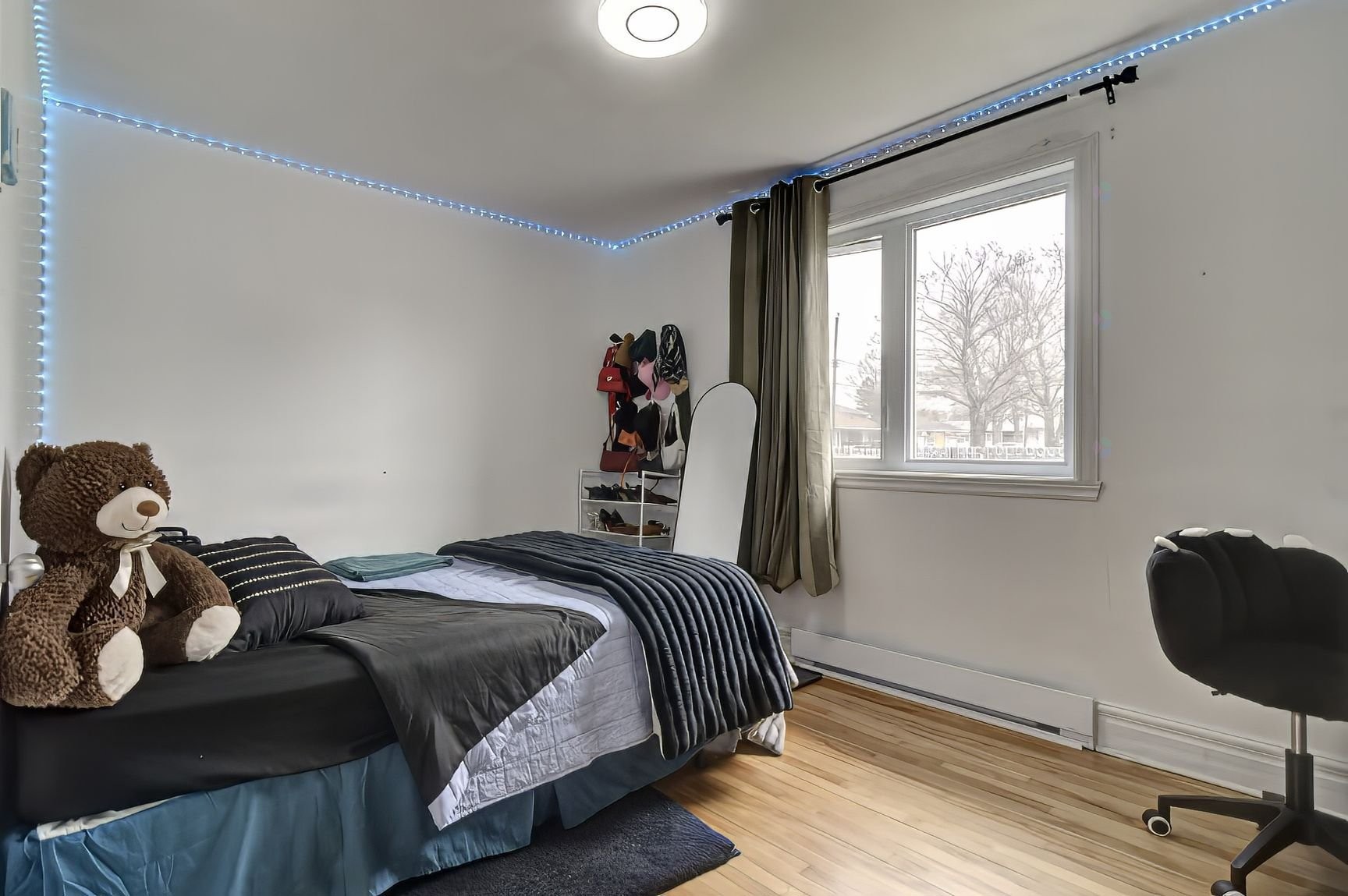 









14192


Rue Forsyth

,
Montréal (Rivière-des-Prairies/Pointe-aux-Trembles),




QC
H1A1G9

