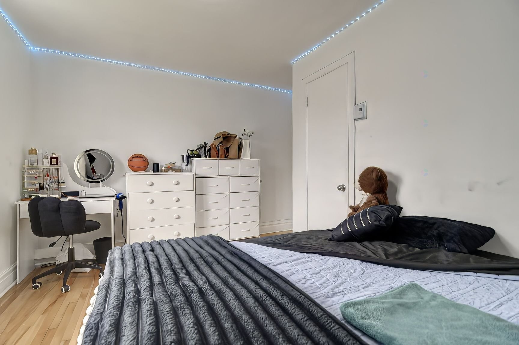 









14192


Rue Forsyth

,
Montréal (Rivière-des-Prairies/Pointe-aux-Trembles),




QC
H1A1G9


