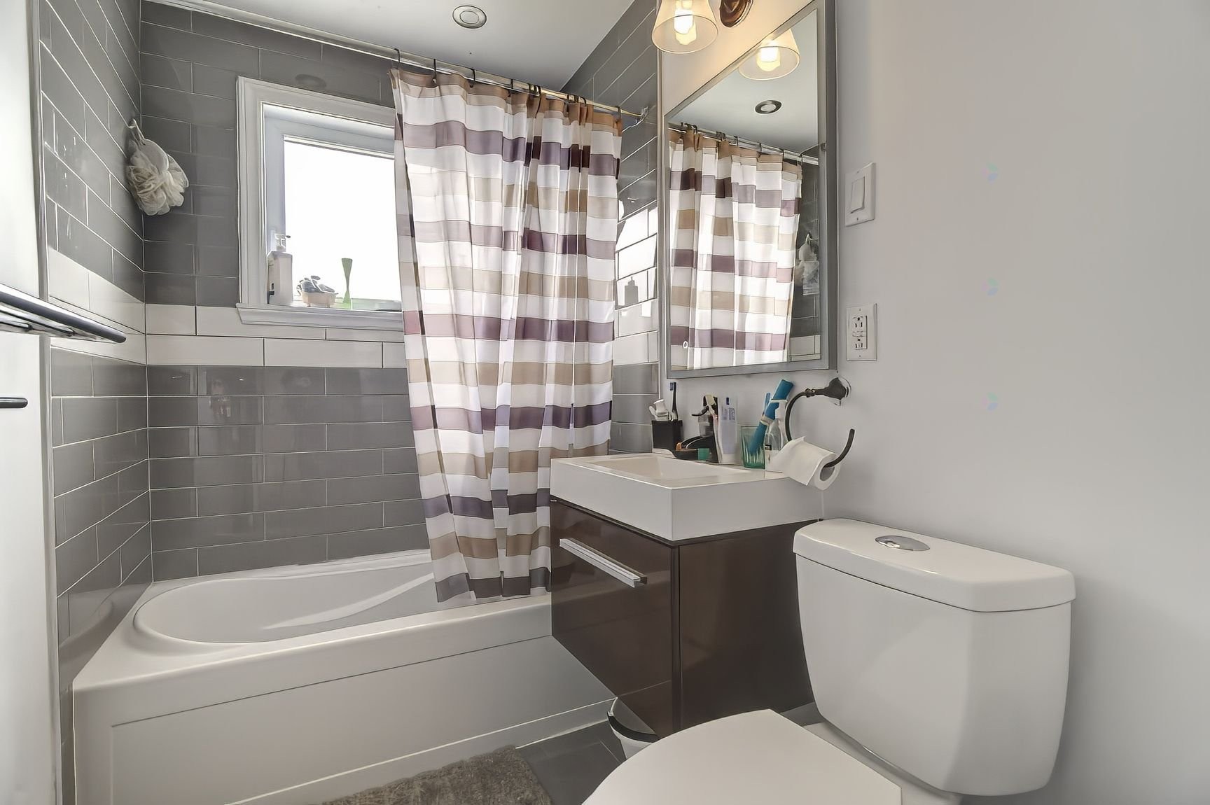 









14192


Rue Forsyth

,
Montréal (Rivière-des-Prairies/Pointe-aux-Trembles),




QC
H1A1G9

