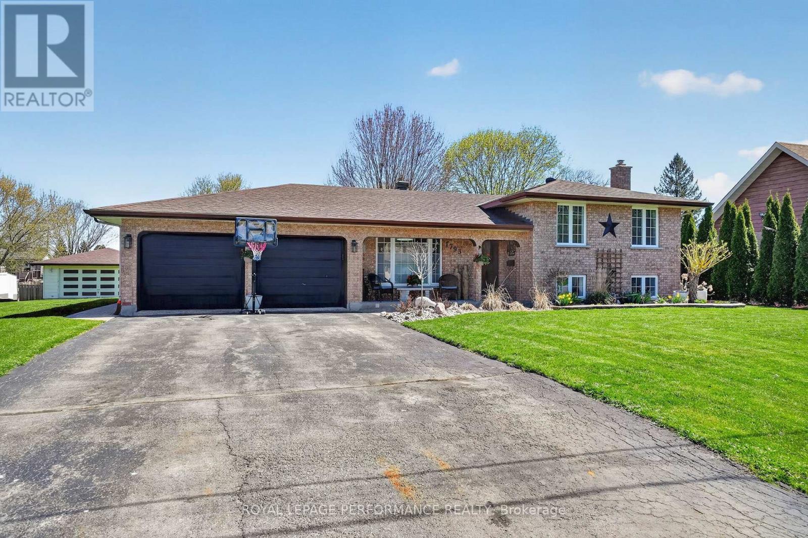 












1793 DEWHURST AVENUE

,
Cornwall,




Ontario
K6J3N1


