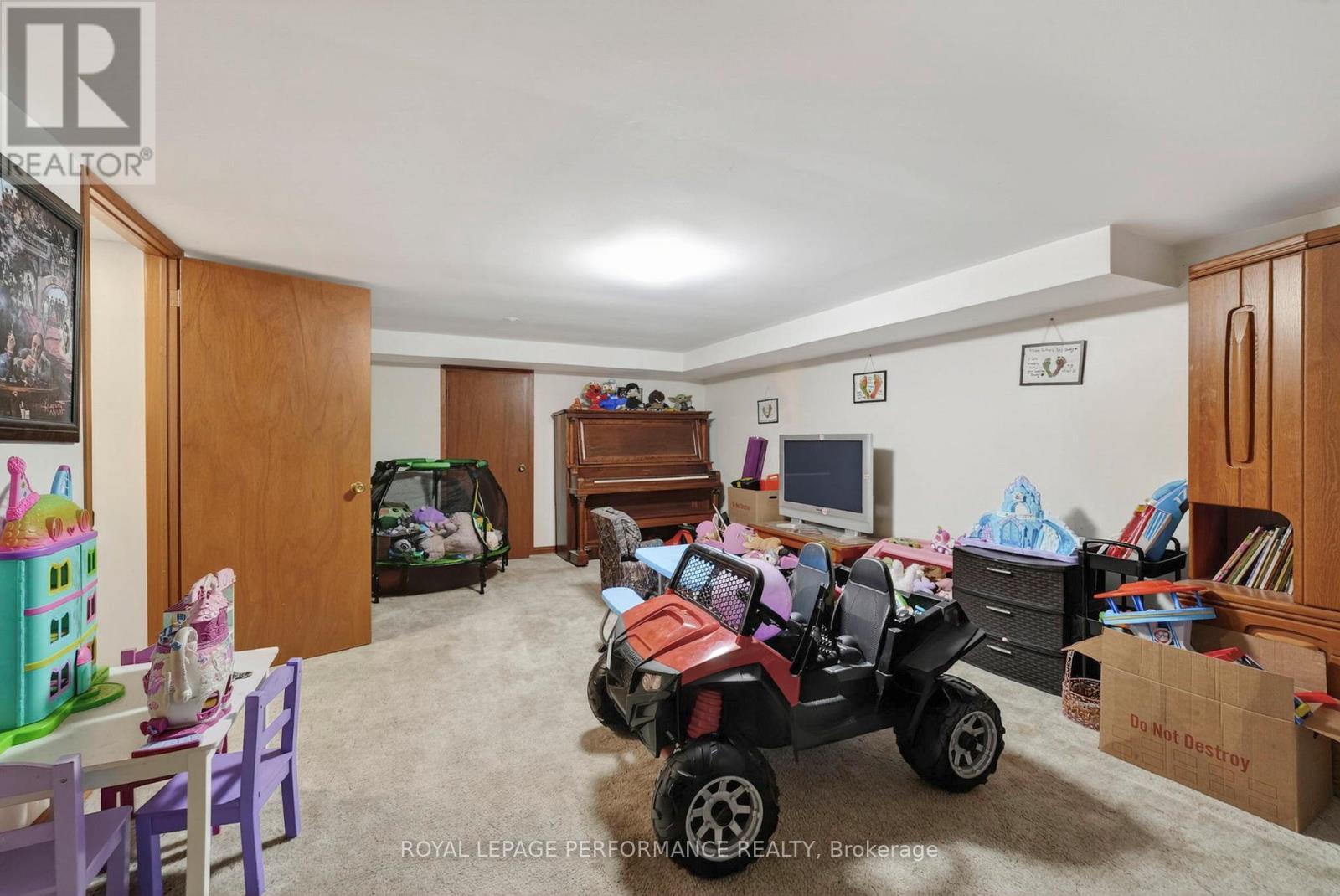 












1793 DEWHURST AVENUE

,
Cornwall,




Ontario
K6J3N1

