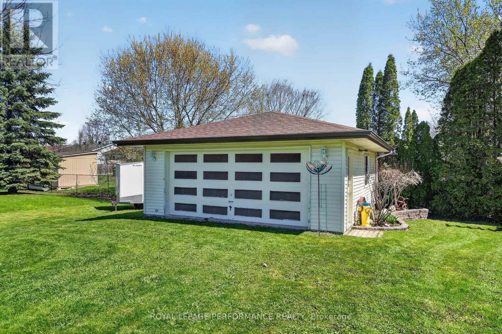 












1793 DEWHURST AVENUE

,
Cornwall,




Ontario
K6J3N1

