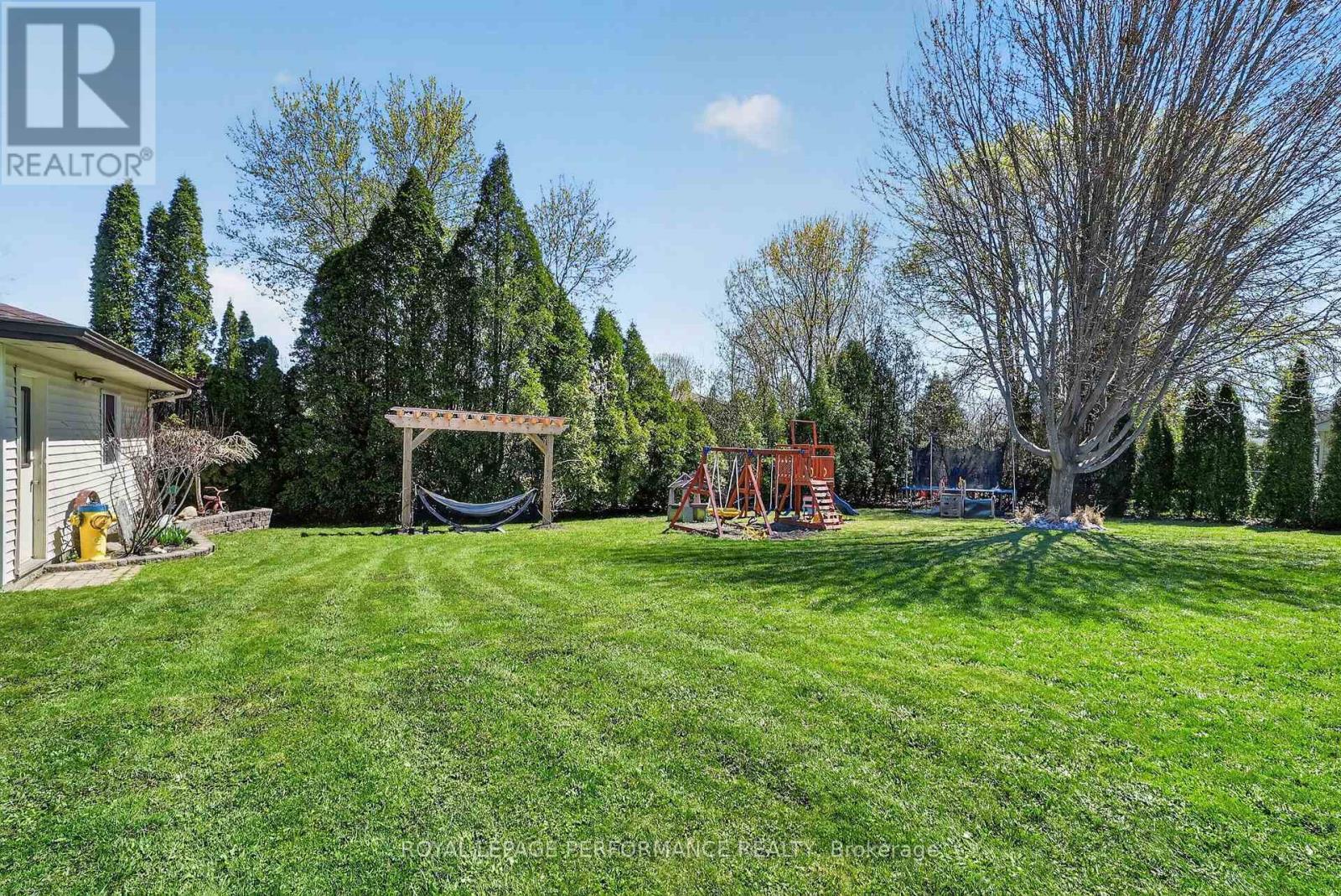 












1793 DEWHURST AVENUE

,
Cornwall,




Ontario
K6J3N1

