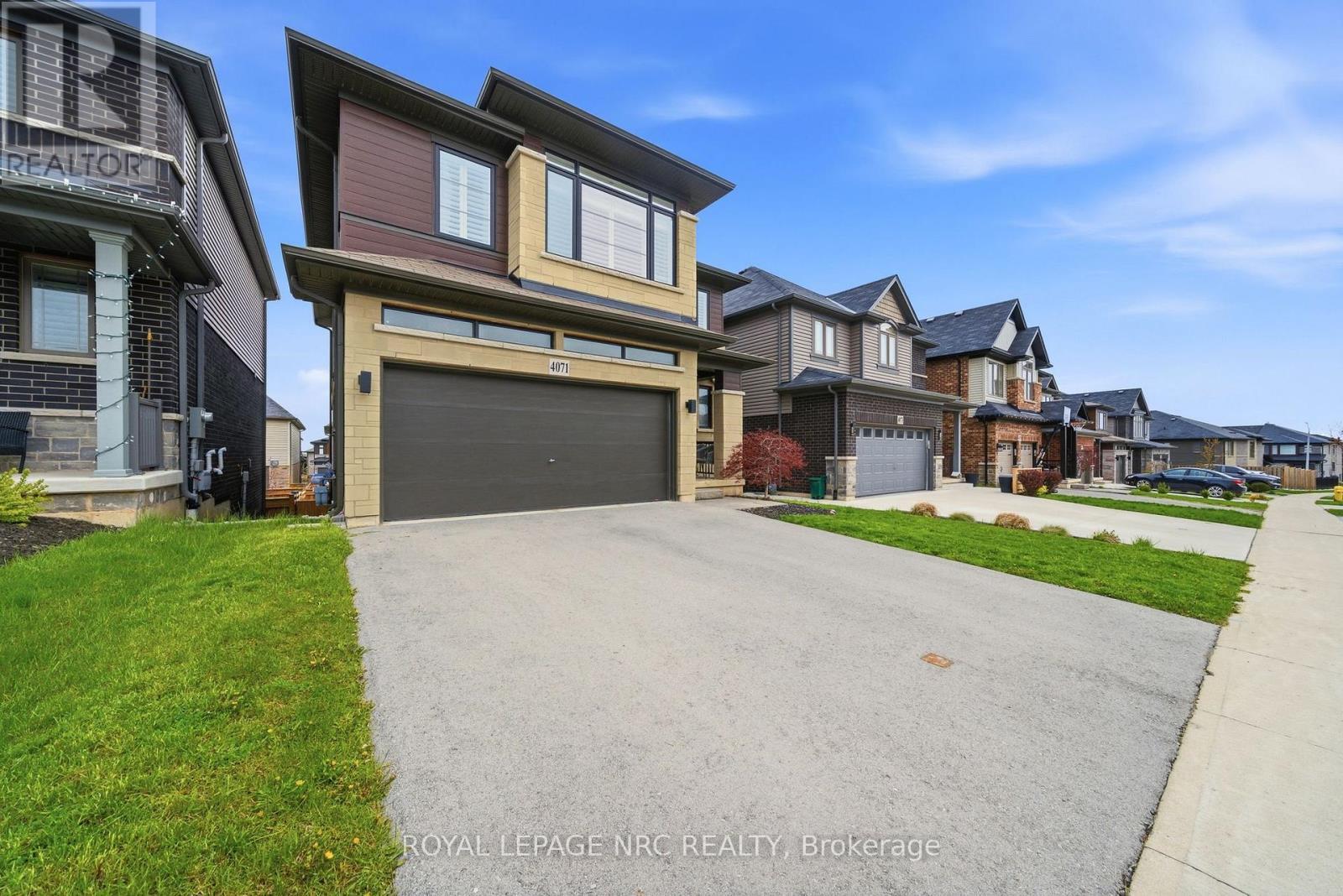 












4071 THOMAS STREET

,
Lincoln (Beamsville),




Ontario
L3J0S5

