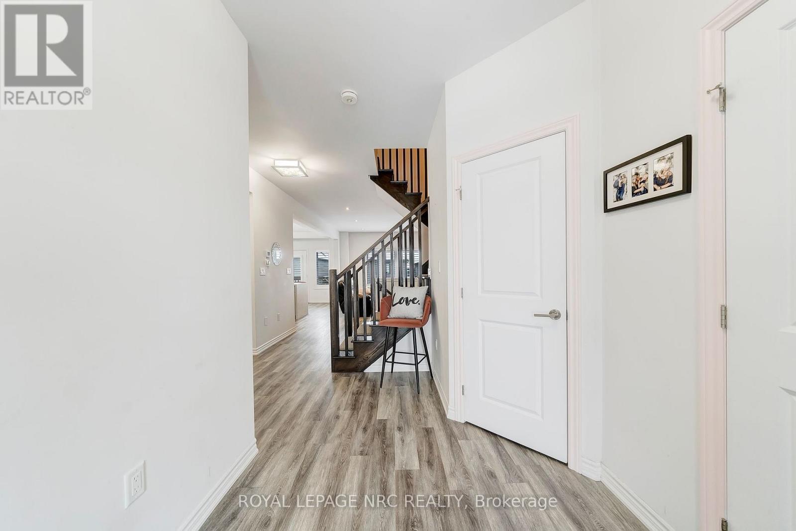 












4071 THOMAS STREET

,
Lincoln (Beamsville),




Ontario
L3J0S5

