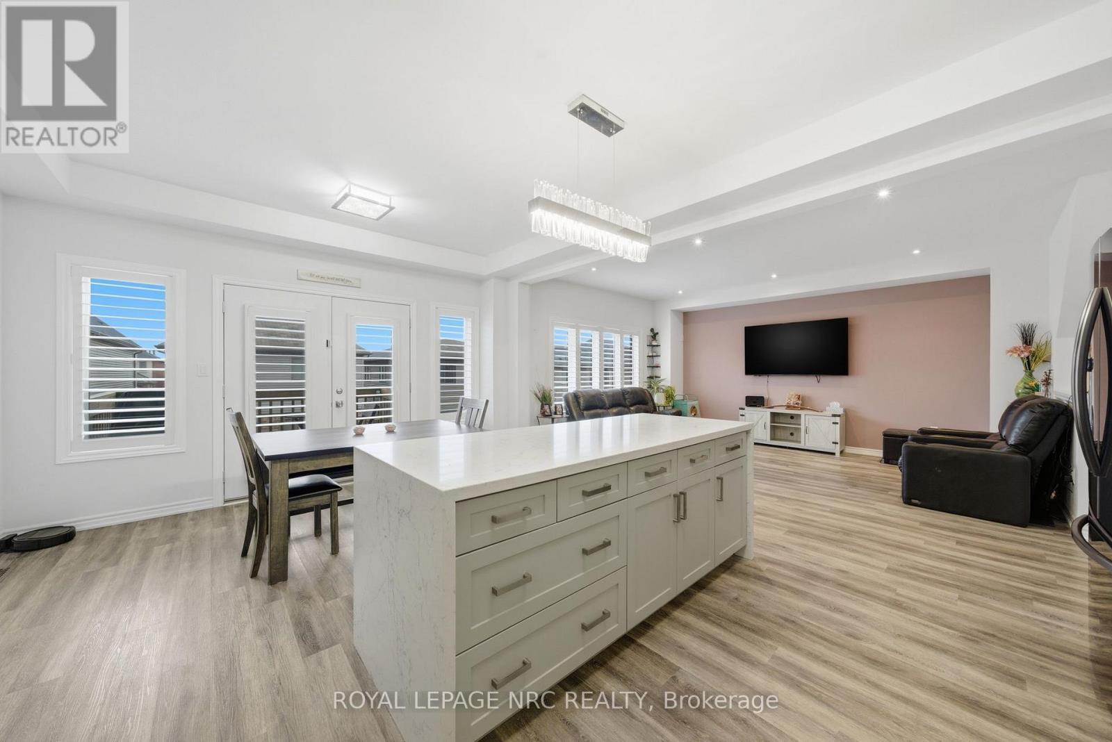












4071 THOMAS STREET

,
Lincoln (Beamsville),




Ontario
L3J0S5

