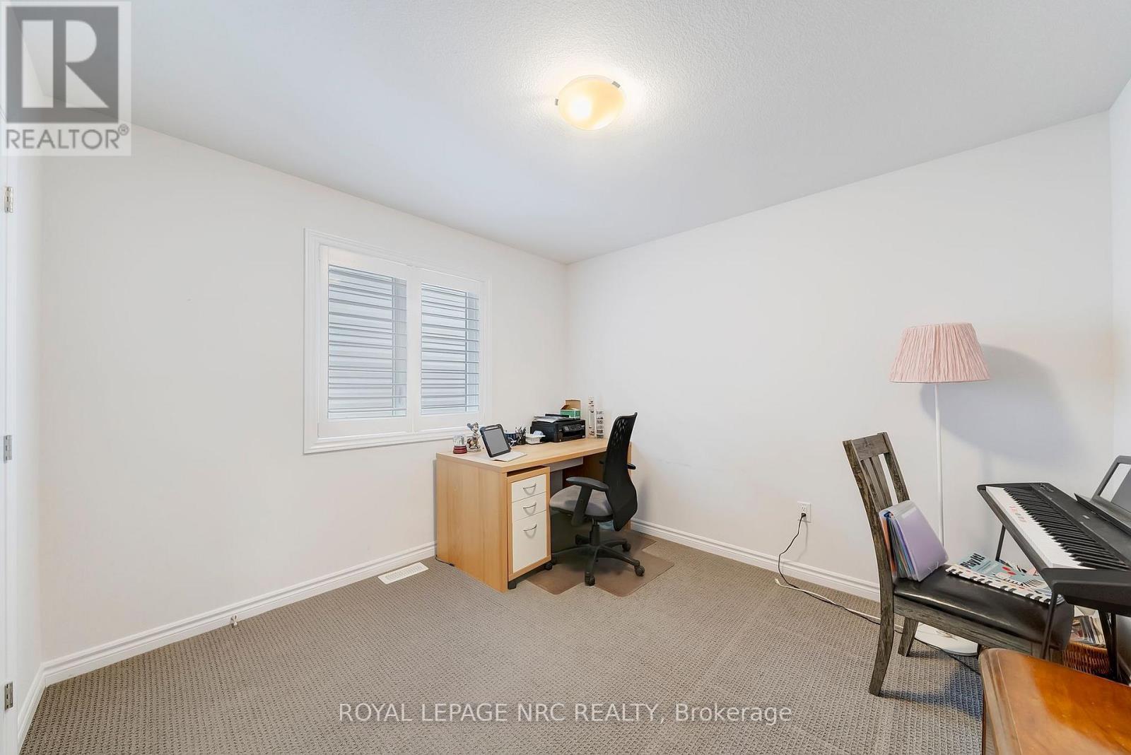 












4071 THOMAS STREET

,
Lincoln (Beamsville),




Ontario
L3J0S5

