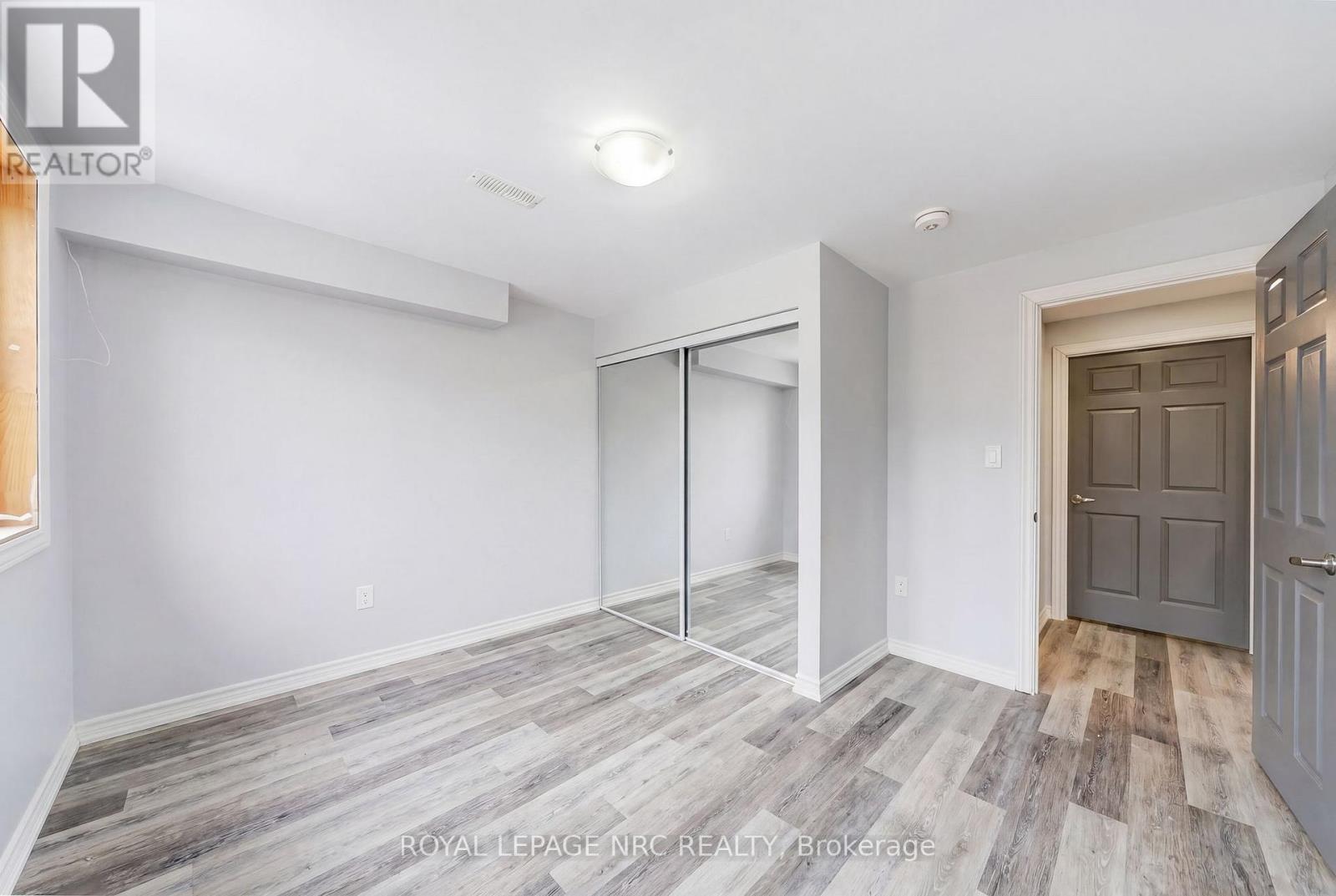 












4071 THOMAS STREET

,
Lincoln (Beamsville),




Ontario
L3J0S5

