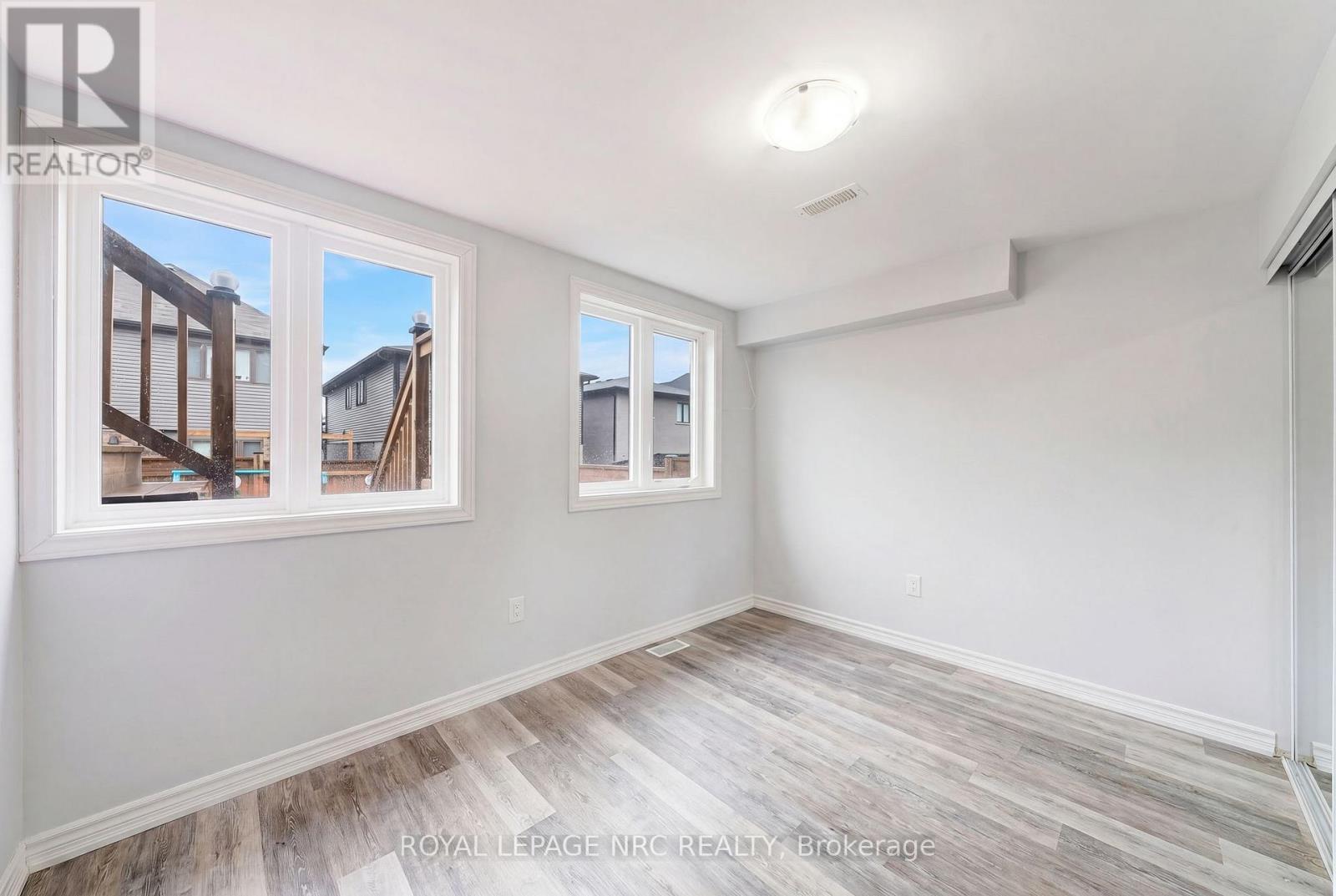 












4071 THOMAS STREET

,
Lincoln (Beamsville),




Ontario
L3J0S5


