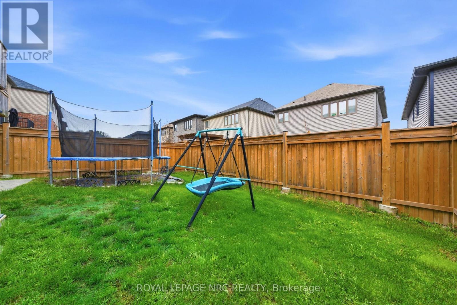 












4071 THOMAS STREET

,
Lincoln (Beamsville),




Ontario
L3J0S5

