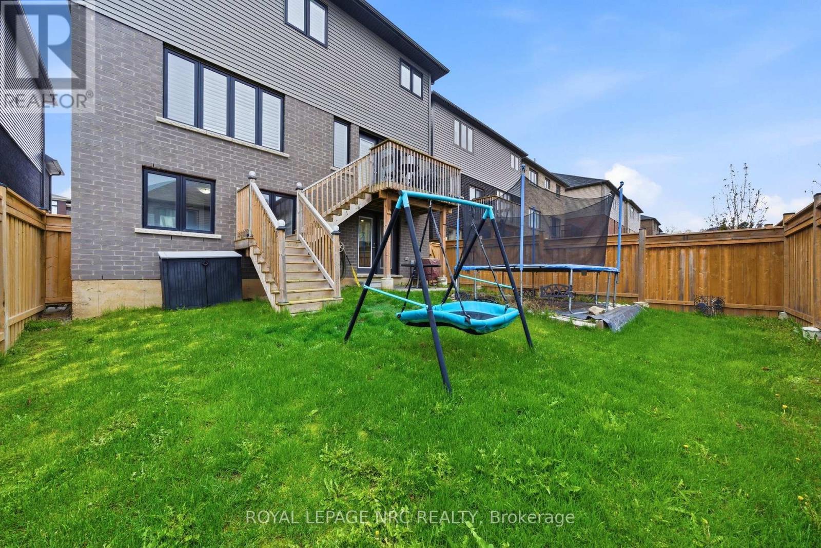 












4071 THOMAS STREET

,
Lincoln (Beamsville),




Ontario
L3J0S5

