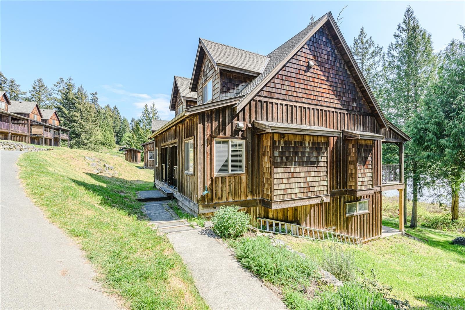 









315


Robinson

Rd, 36,
Salt Spring,




BC
V8K 1P7

