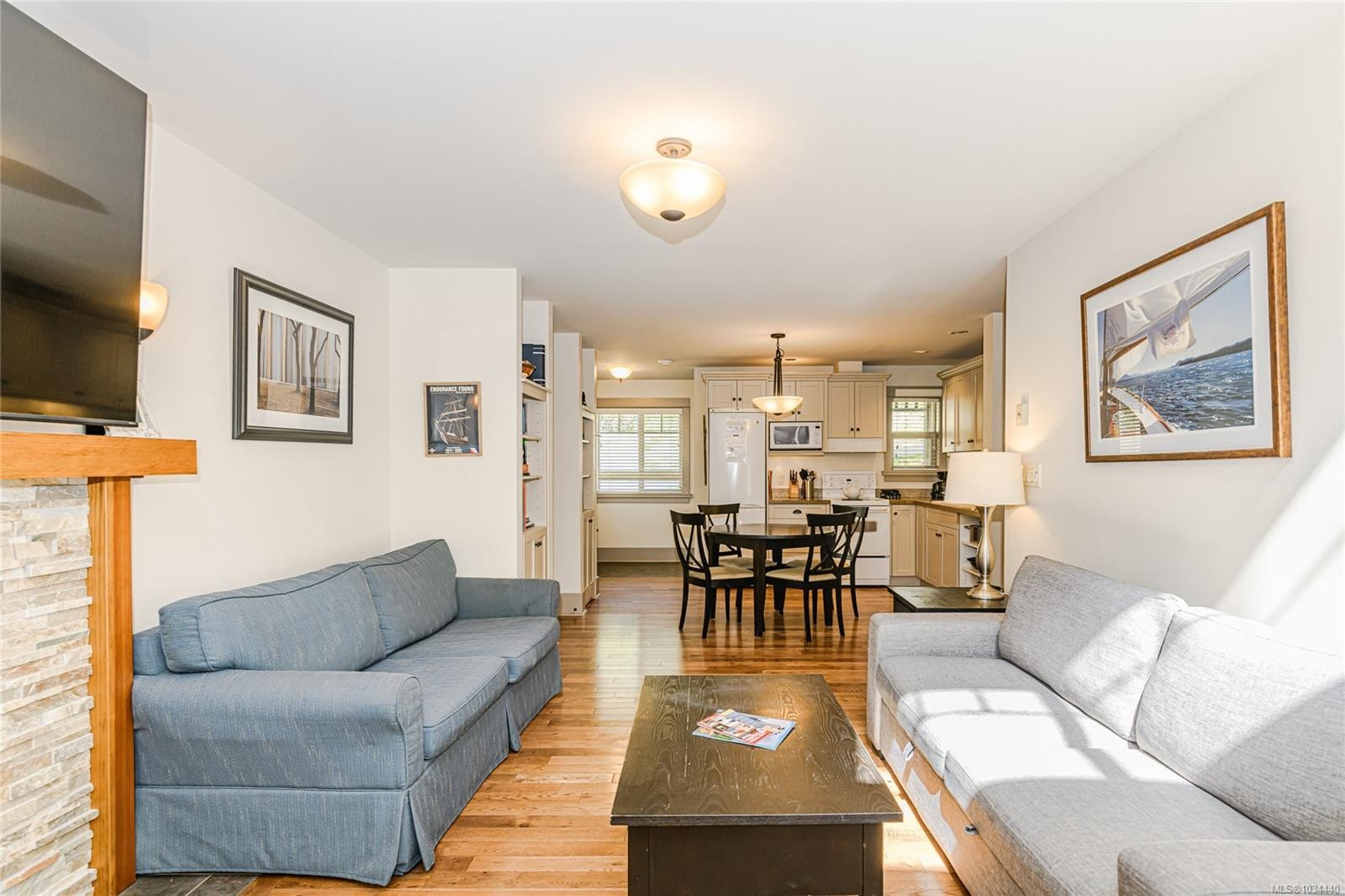 









315


Robinson

Rd, 36,
Salt Spring,




BC
V8K 1P7

