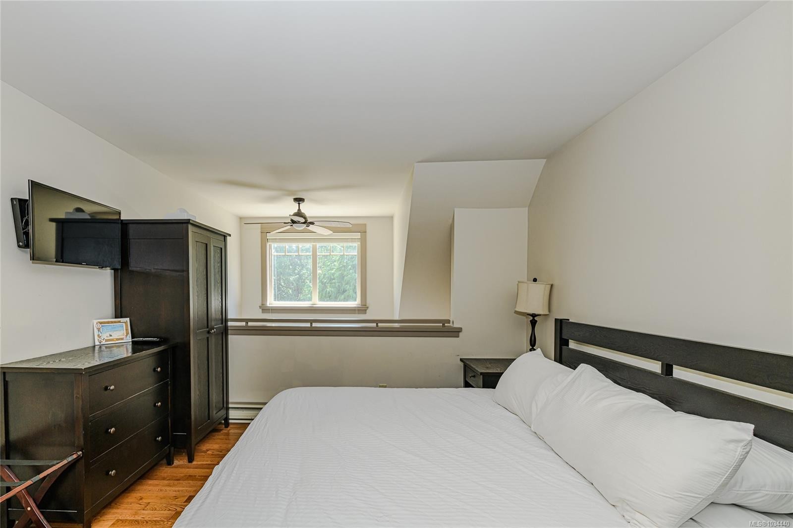 









315


Robinson

Rd, 36,
Salt Spring,




BC
V8K 1P7

