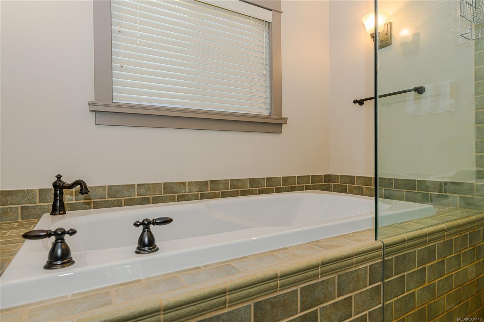 









315


Robinson

Rd, 36,
Salt Spring,




BC
V8K 1P7

