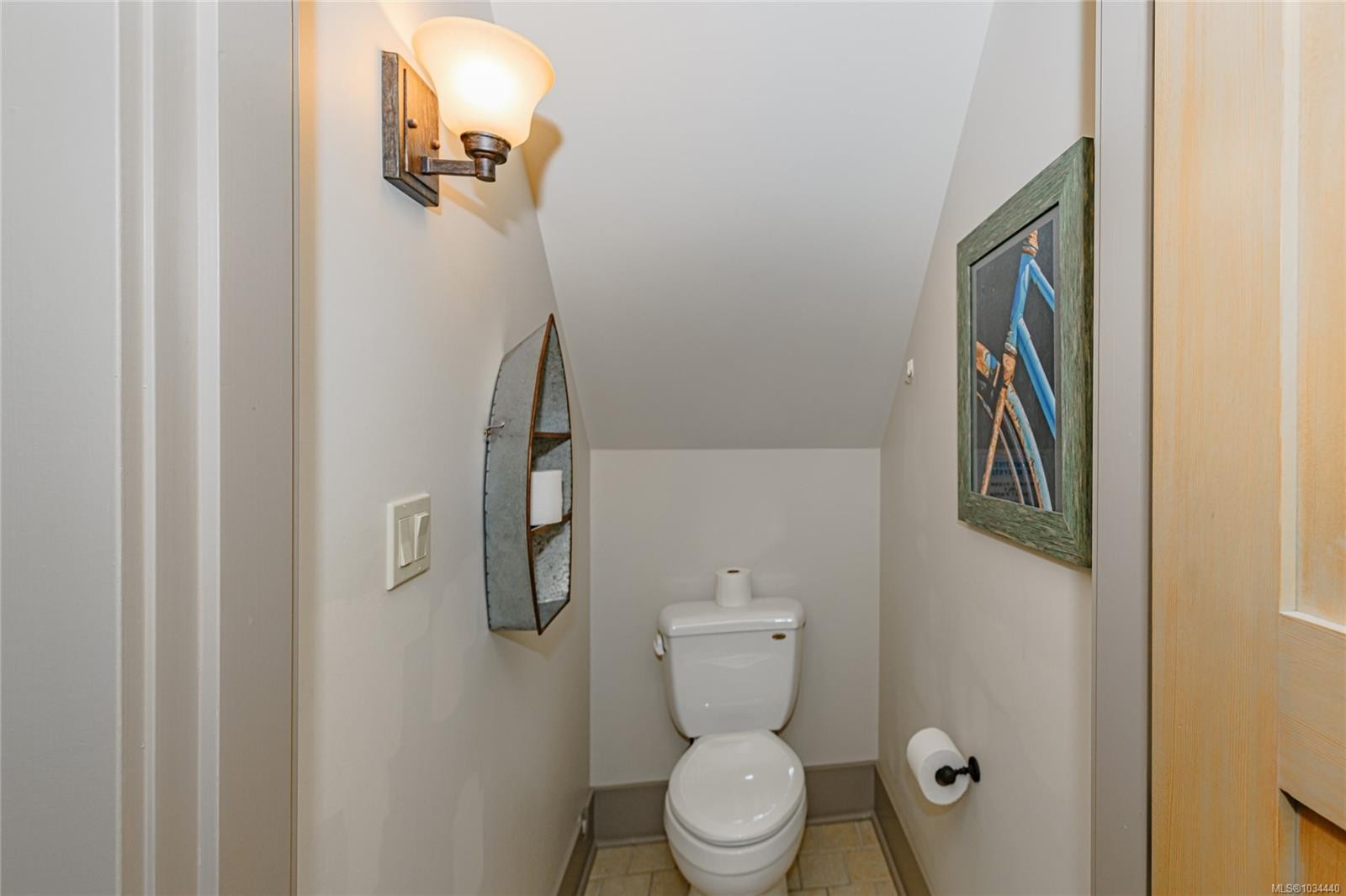 









315


Robinson

Rd, 36,
Salt Spring,




BC
V8K 1P7

