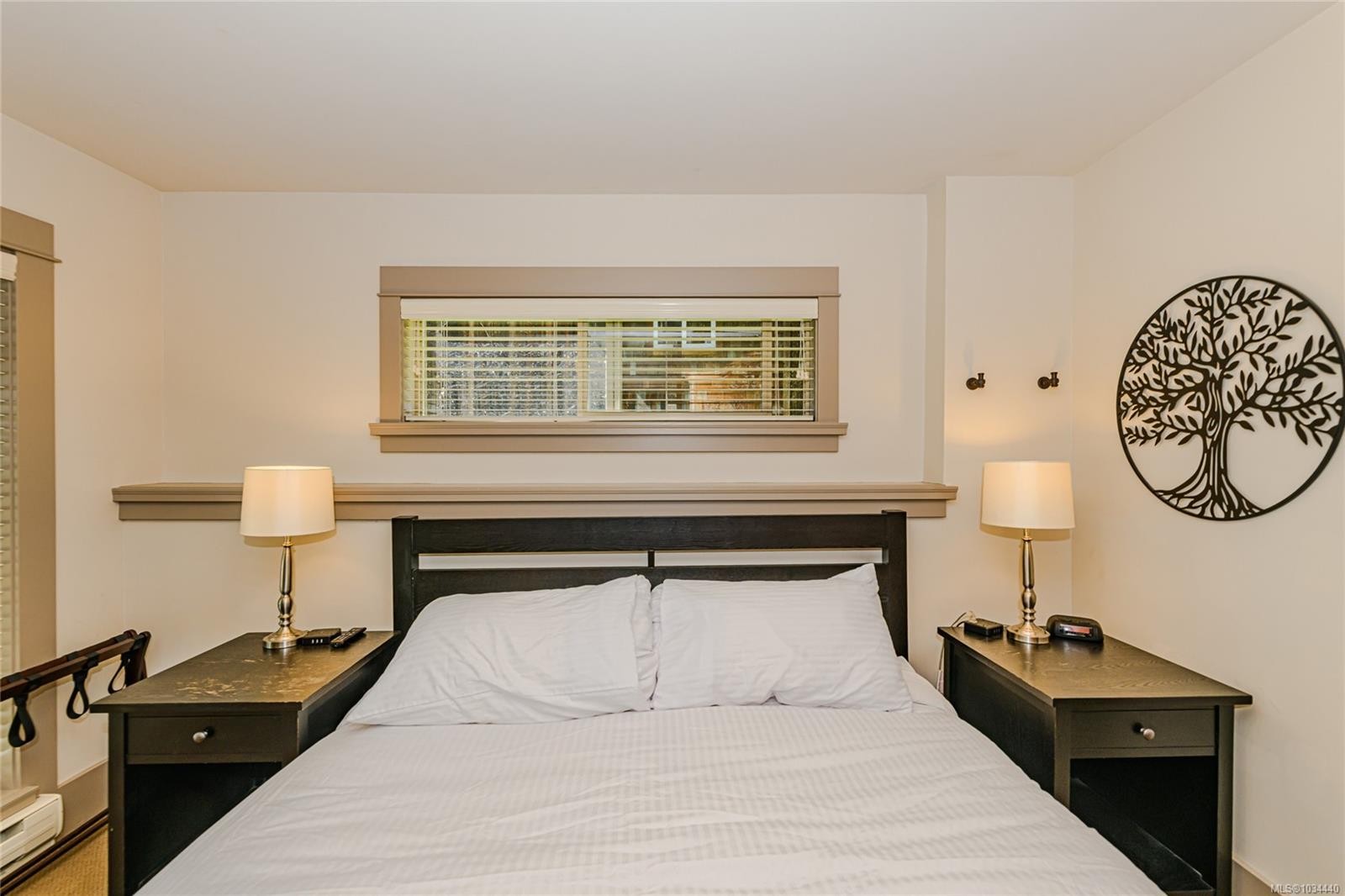 









315


Robinson

Rd, 36,
Salt Spring,




BC
V8K 1P7

