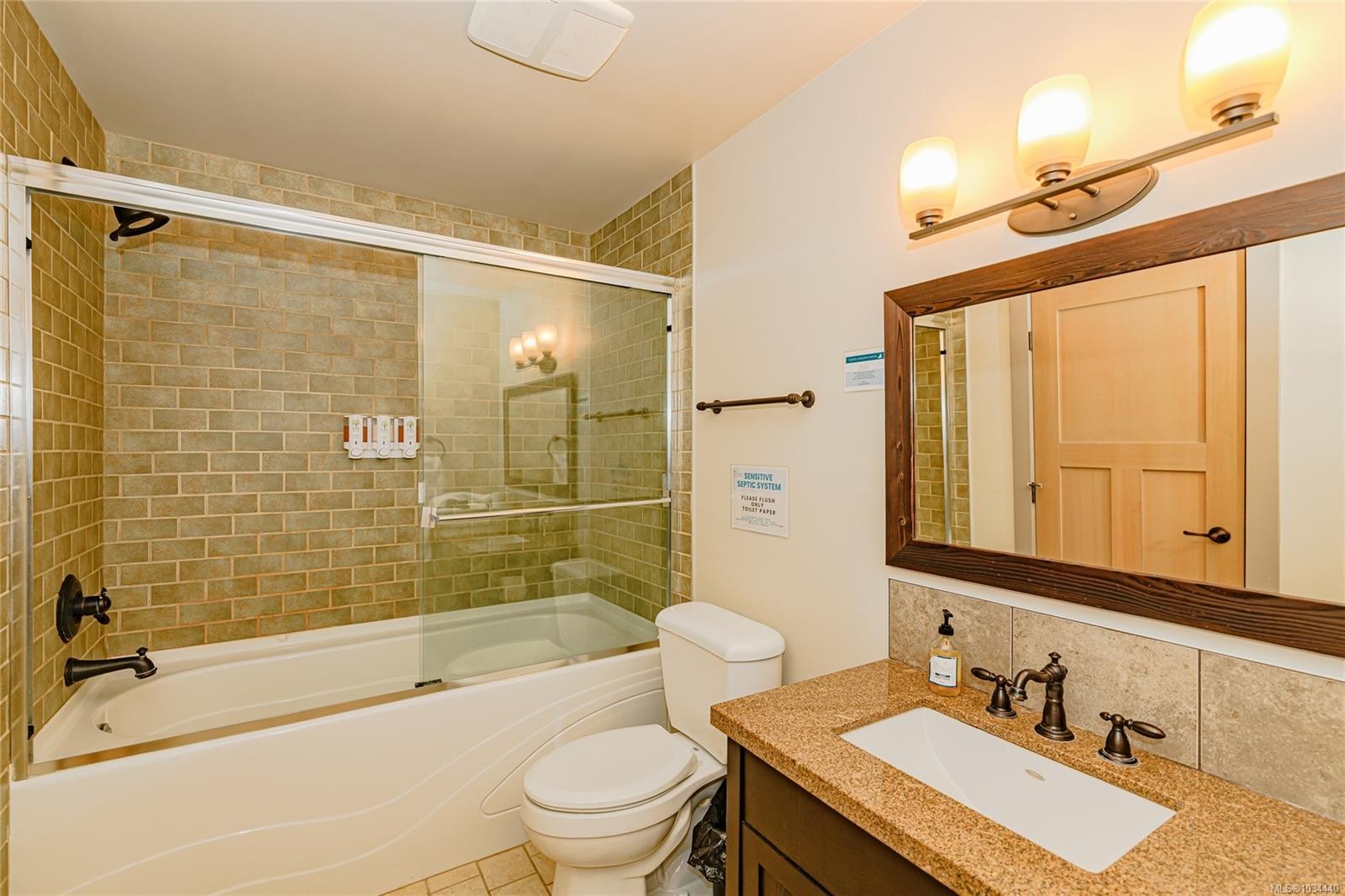 









315


Robinson

Rd, 36,
Salt Spring,




BC
V8K 1P7

