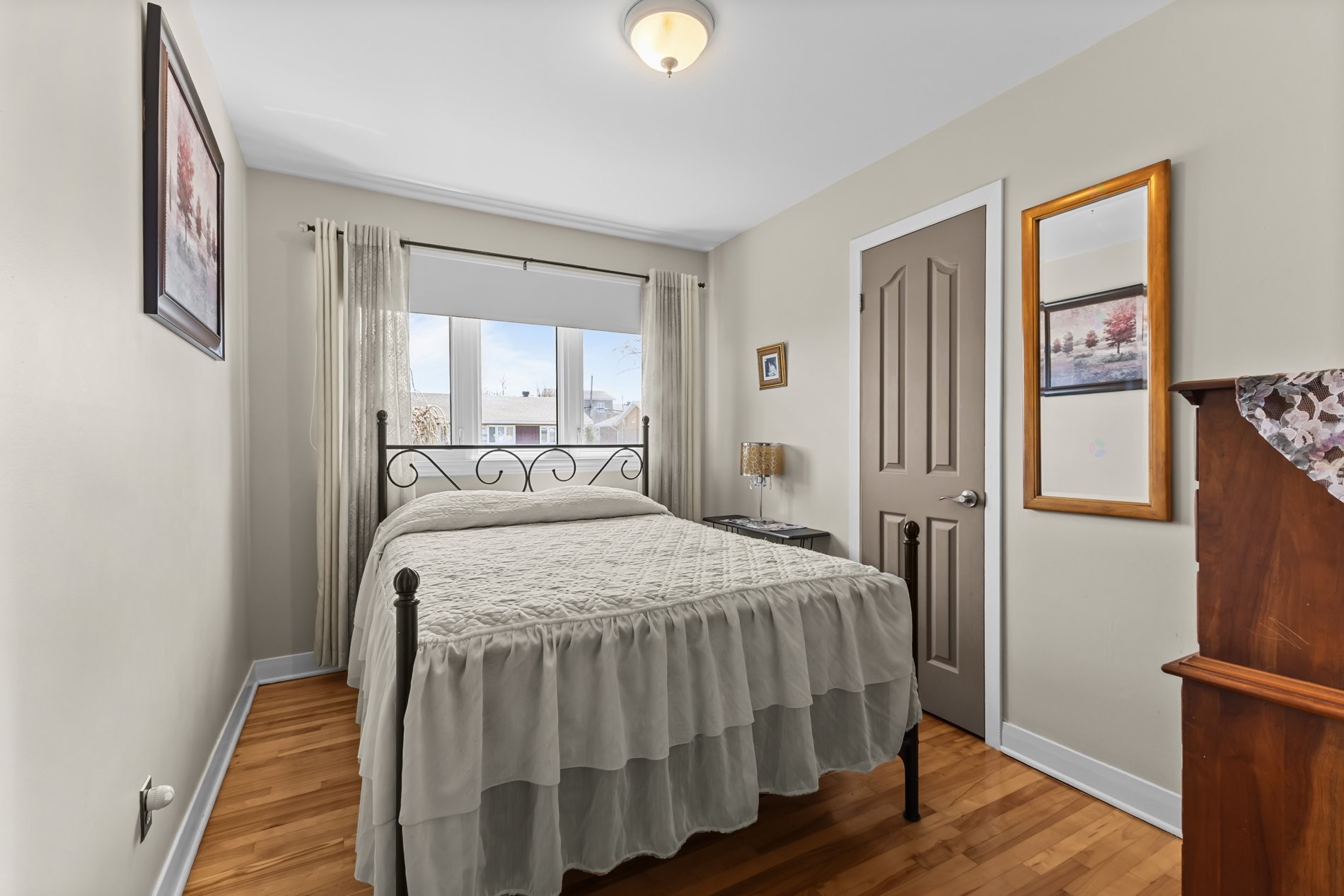 









467


Rue Flavien

,
Laval (Fabreville),




QC
H7P3A3

