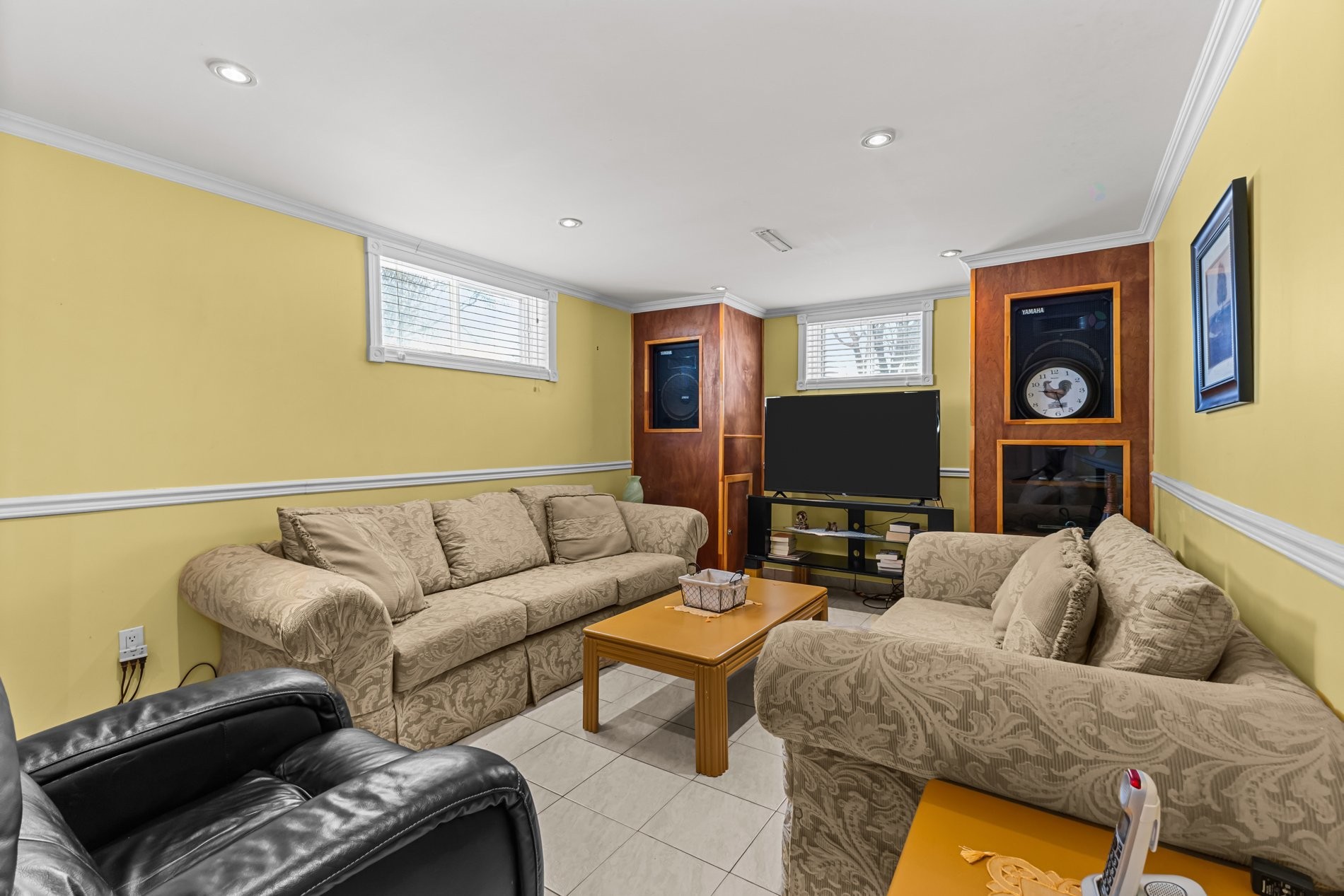 









467


Rue Flavien

,
Laval (Fabreville),




QC
H7P3A3

