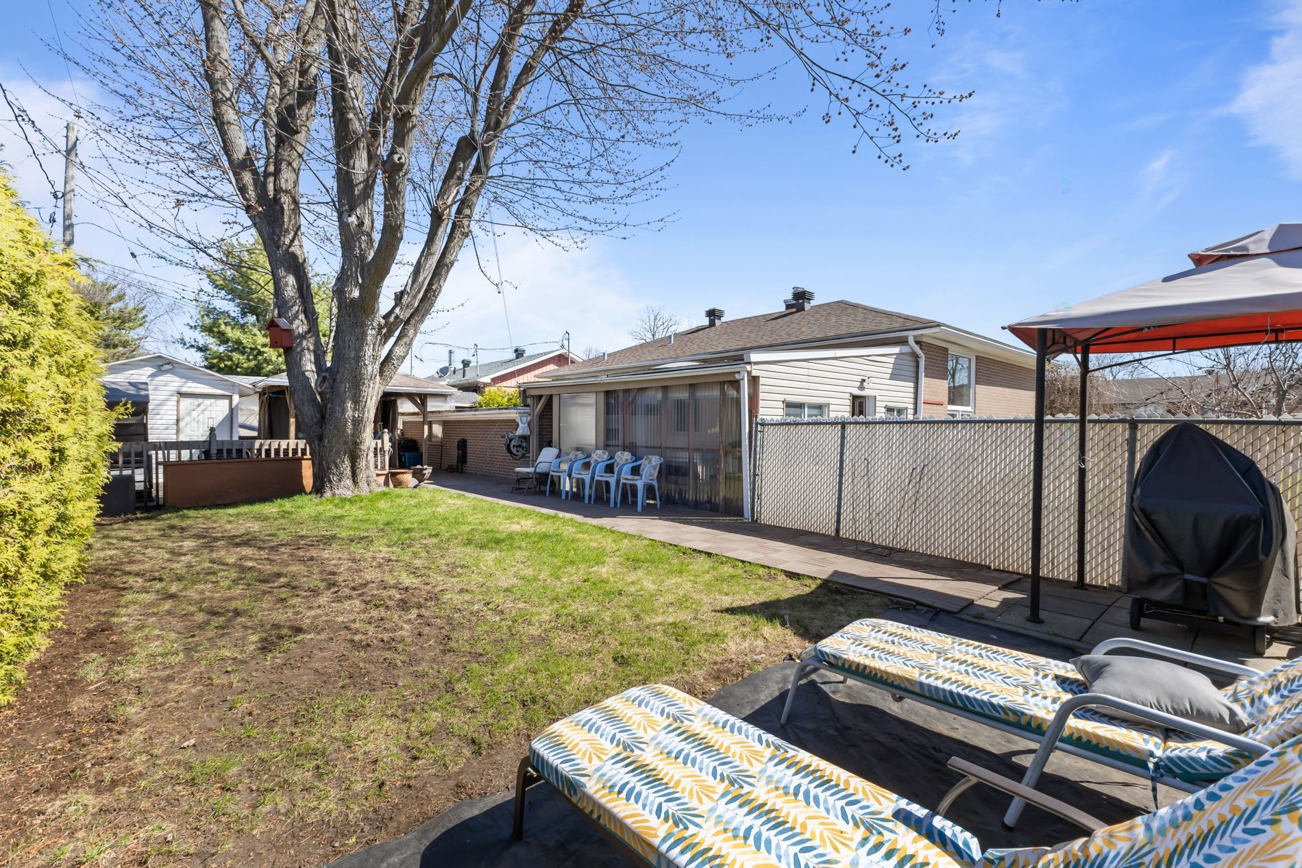 









467


Rue Flavien

,
Laval (Fabreville),




QC
H7P3A3

