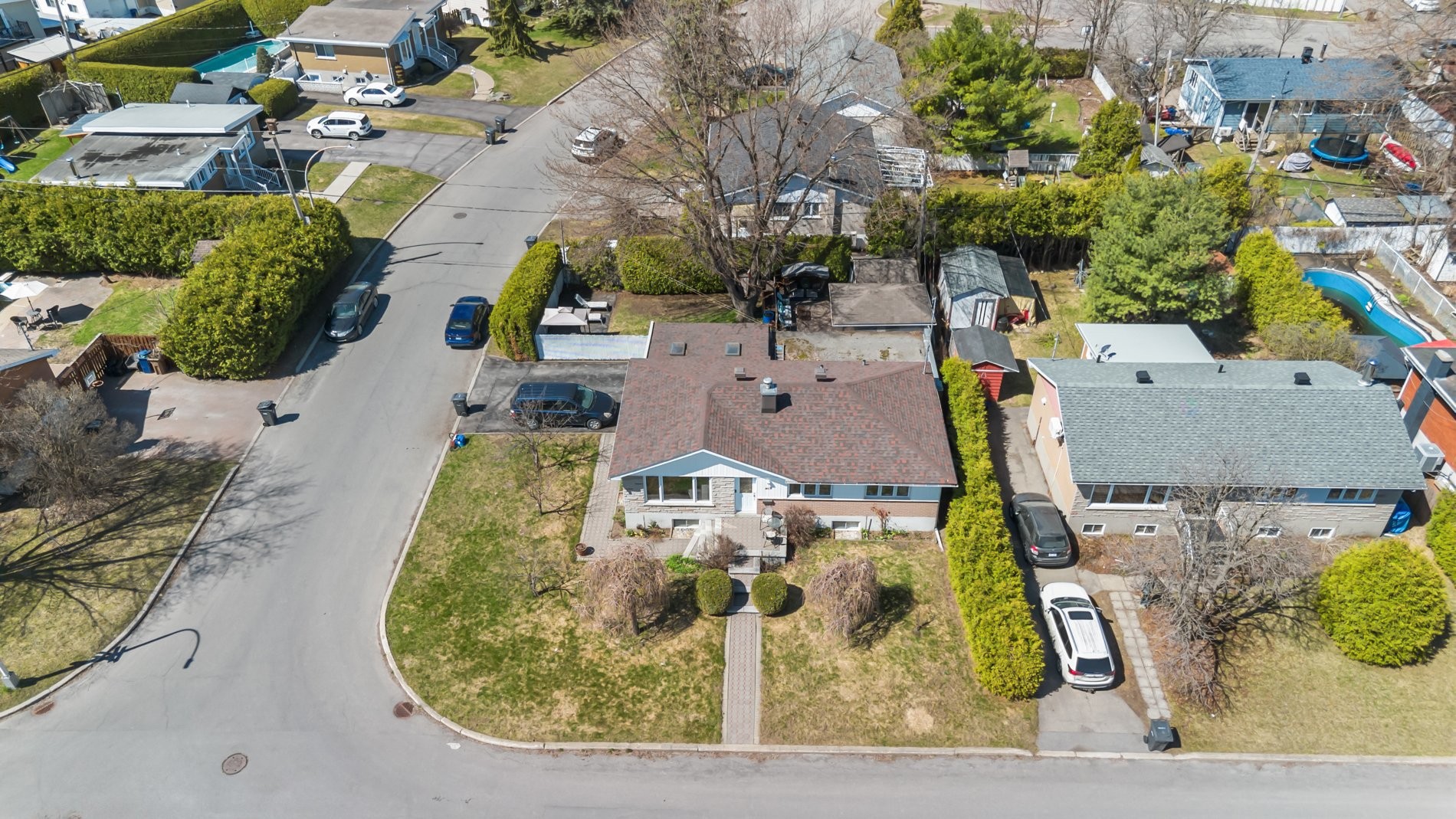 









467


Rue Flavien

,
Laval (Fabreville),




QC
H7P3A3

