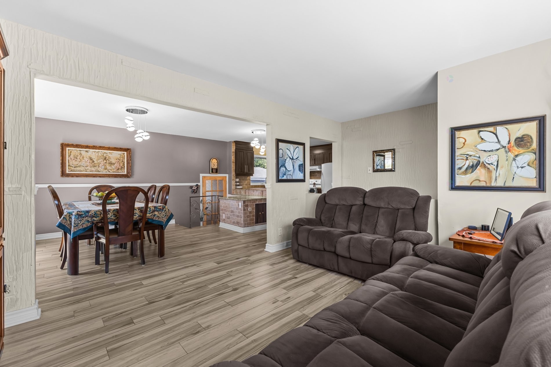 









467


Rue Flavien

,
Laval (Fabreville),




QC
H7P3A3


