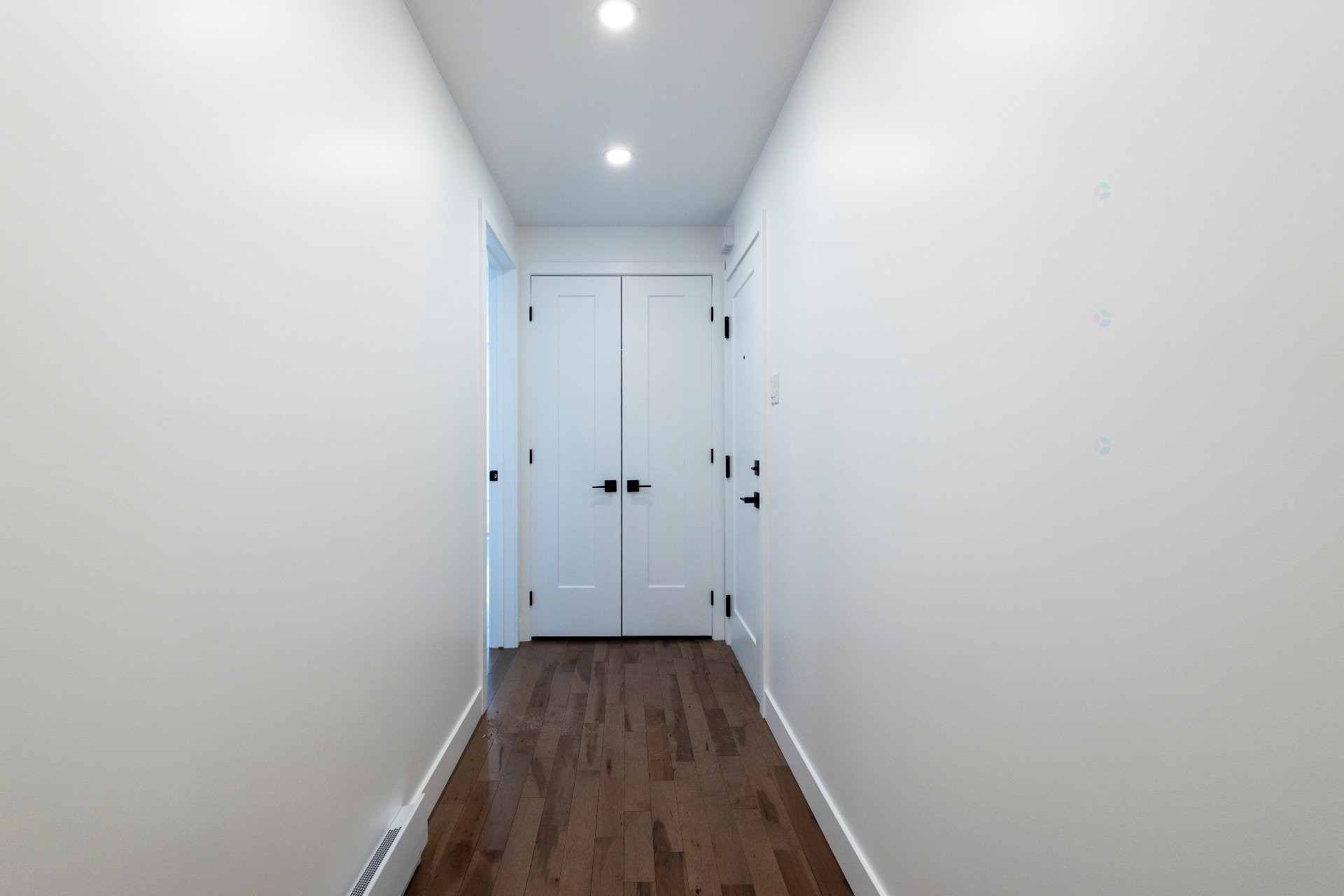 









2108


Rue Atateken

,
Montréal (Ville-Marie),




QC
H2L3L8


