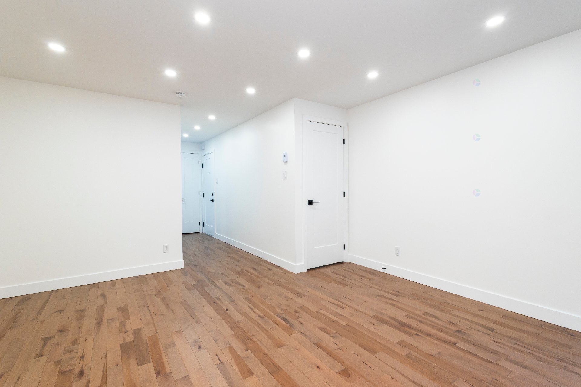 









2108


Rue Atateken

,
Montréal (Ville-Marie),




QC
H2L3L8

