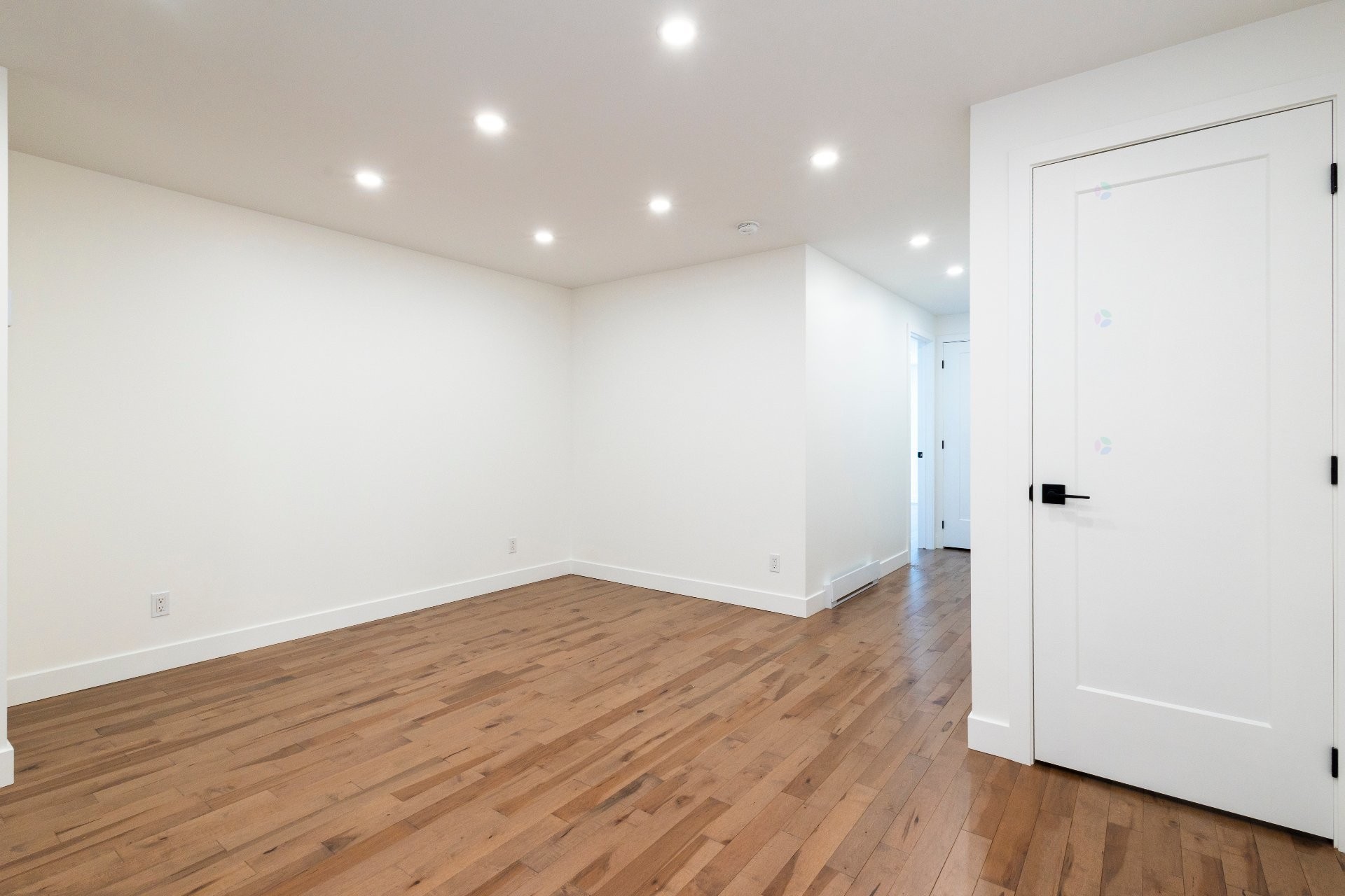 









2108


Rue Atateken

,
Montréal (Ville-Marie),




QC
H2L3L8


