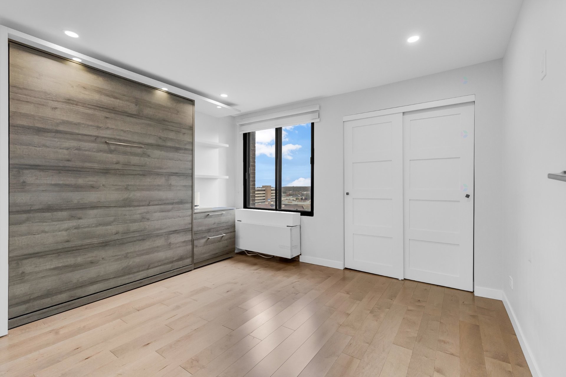 









5790


Av. Rembrandt

, PH4,
Côte-Saint-Luc,




QC
H4W2V2

