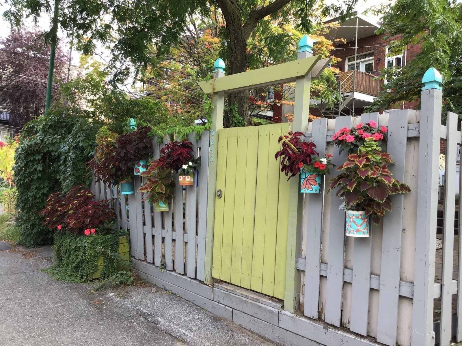 









6322


Av. des Érables

, 1,
Montréal (Rosemont/La Petite-Patrie),




QC
H2G2M8

