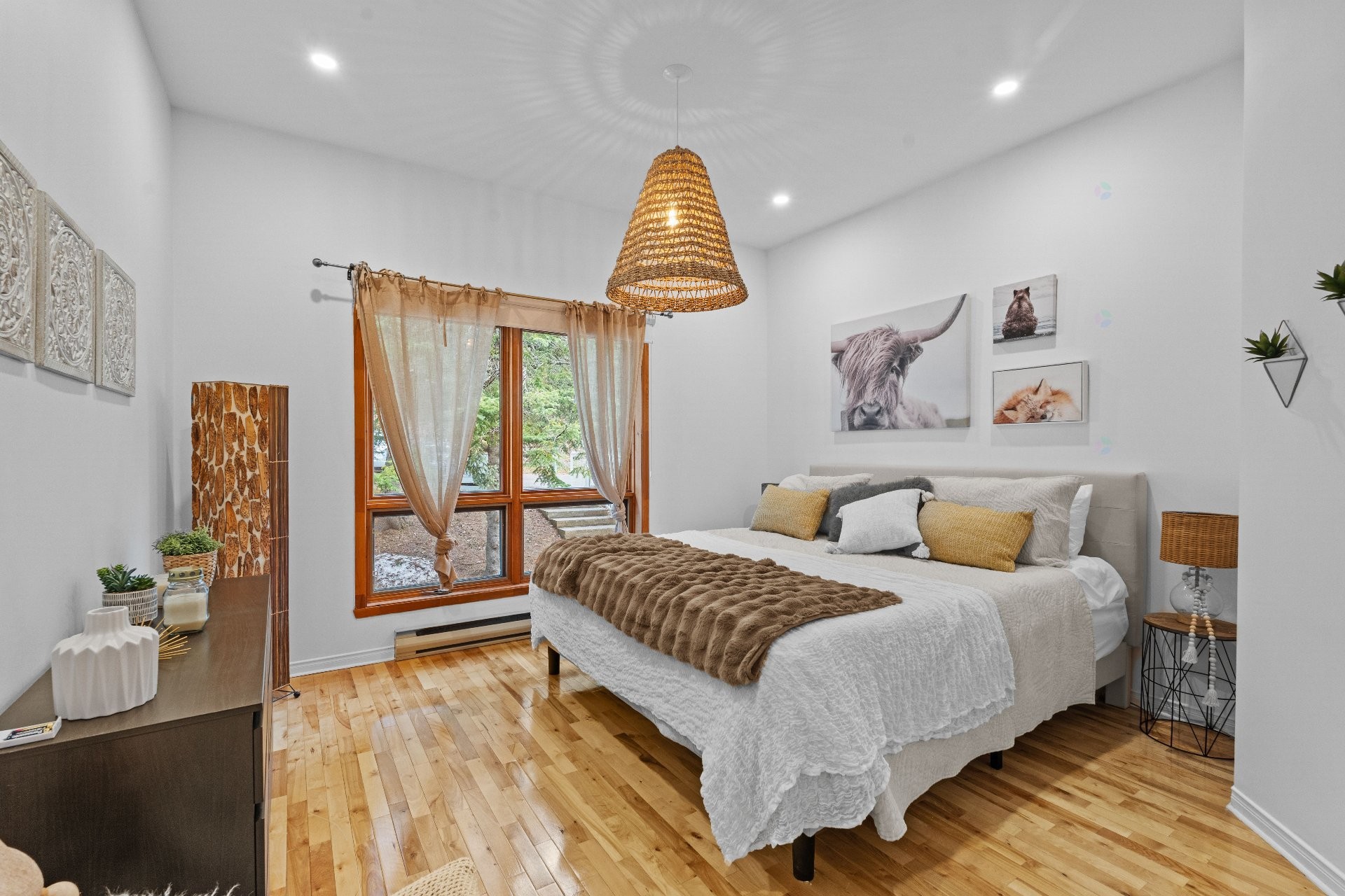 









782


Rue Principale

, 146,
Saint-Sauveur,




QC
J0R1R2

