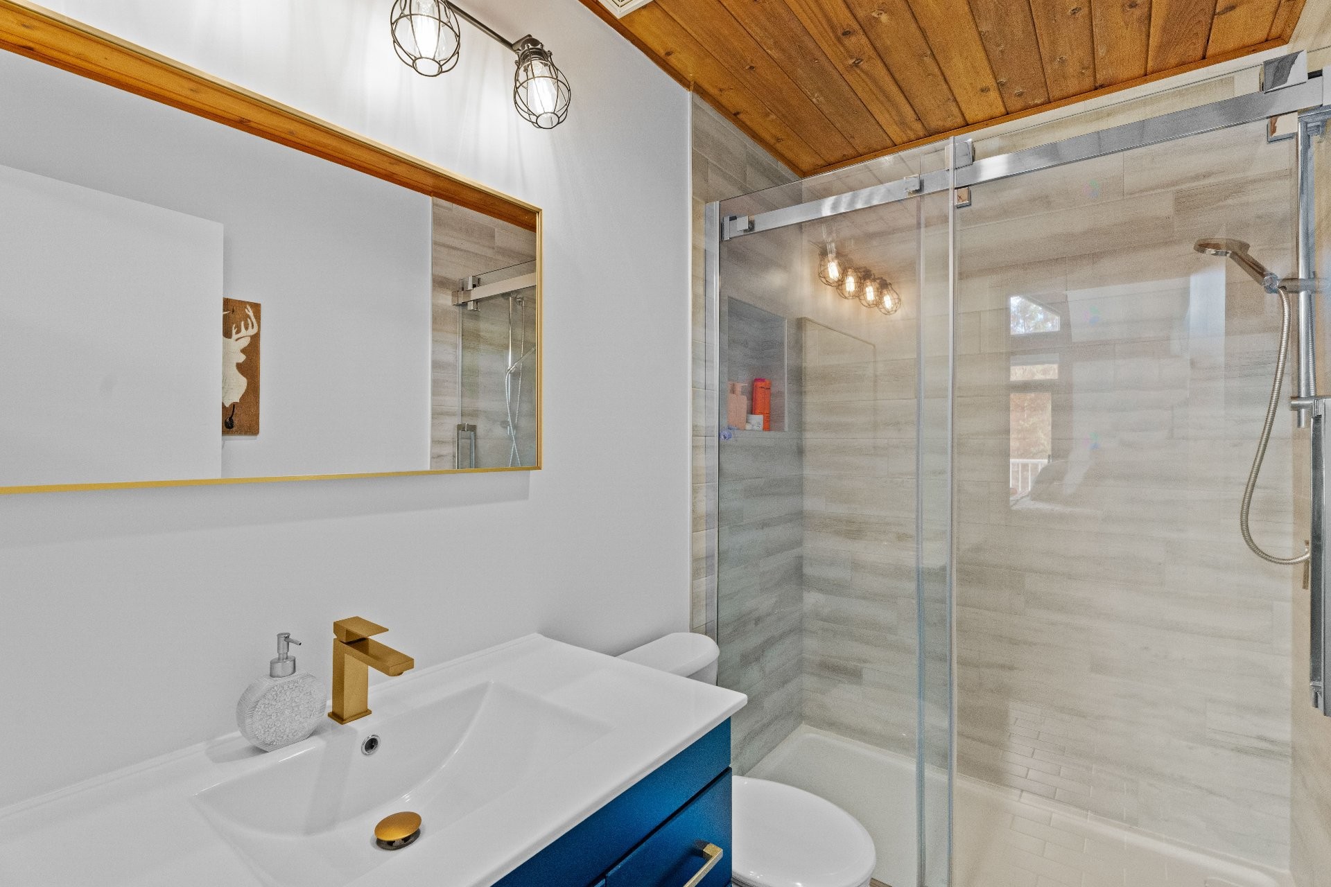 









782


Rue Principale

, 146,
Saint-Sauveur,




QC
J0R1R2

