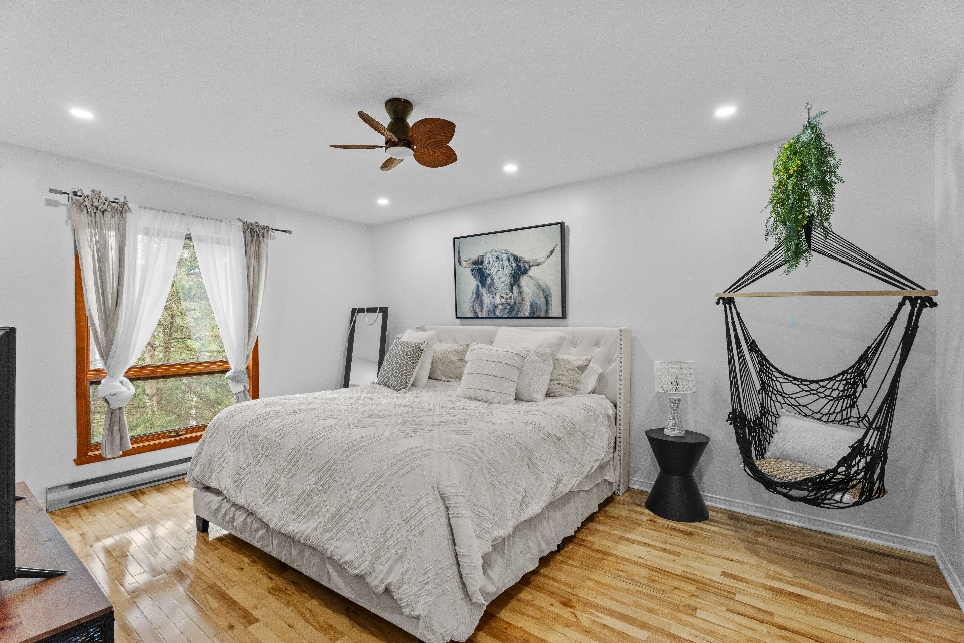 









782


Rue Principale

, 146,
Saint-Sauveur,




QC
J0R1R2

