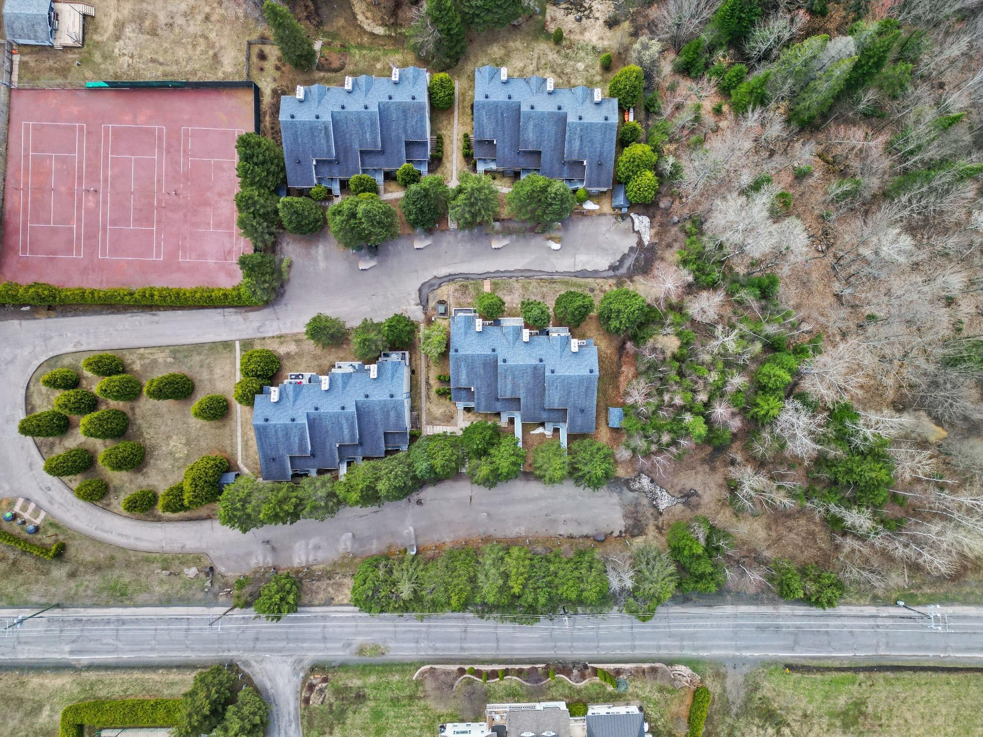 









782


Rue Principale

, 146,
Saint-Sauveur,




QC
J0R1R2

