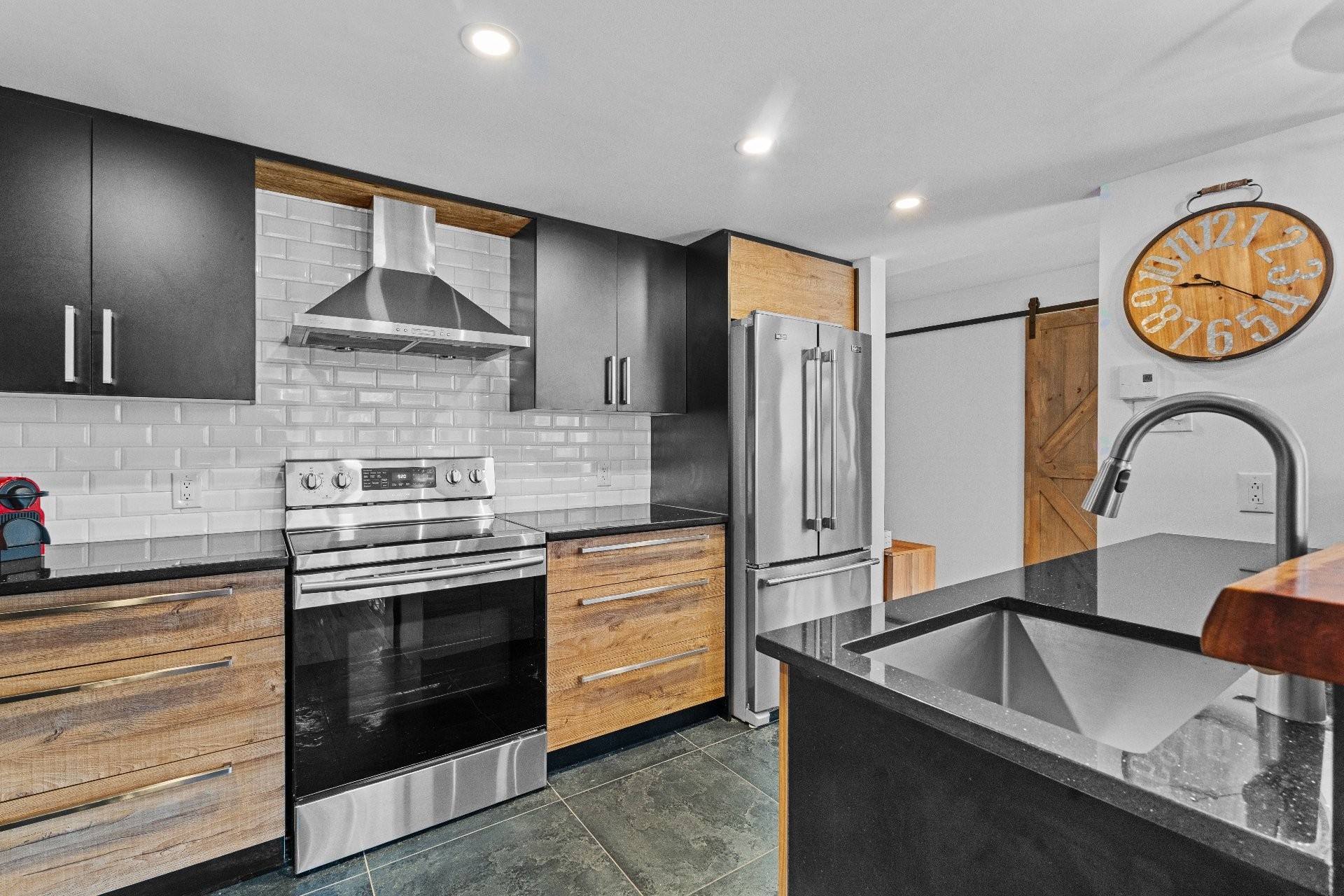 









782


Rue Principale

, 146,
Saint-Sauveur,




QC
J0R1R2

