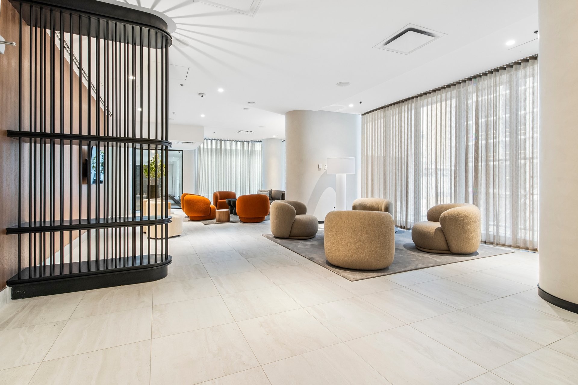 









1205


Rue du Square-Phillips

, 2816,
Montréal (Ville-Marie),




QC
H3B3H3

