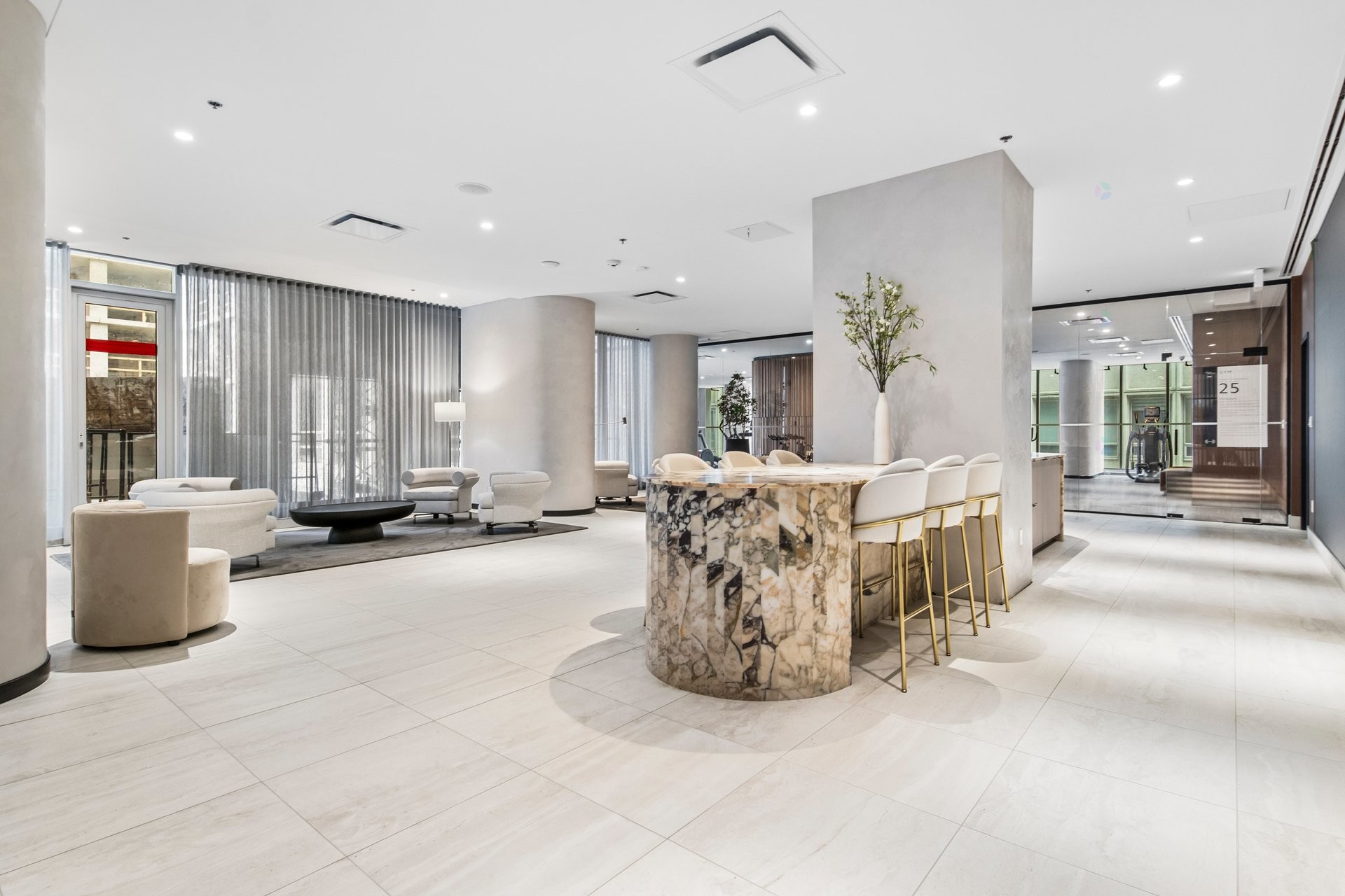 









1205


Rue du Square-Phillips

, 2816,
Montréal (Ville-Marie),




QC
H3B3H3

