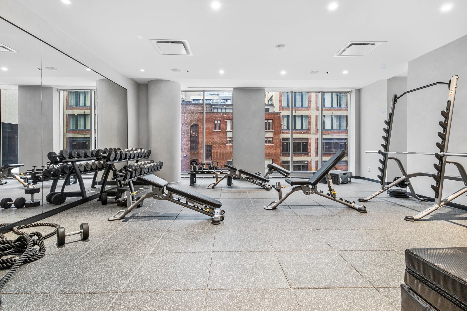 









1205


Rue du Square-Phillips

, 2816,
Montréal (Ville-Marie),




QC
H3B3H3


