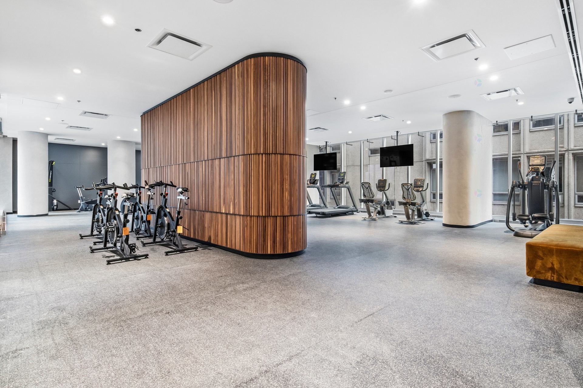 









1205


Rue du Square-Phillips

, 2816,
Montréal (Ville-Marie),




QC
H3B3H3

