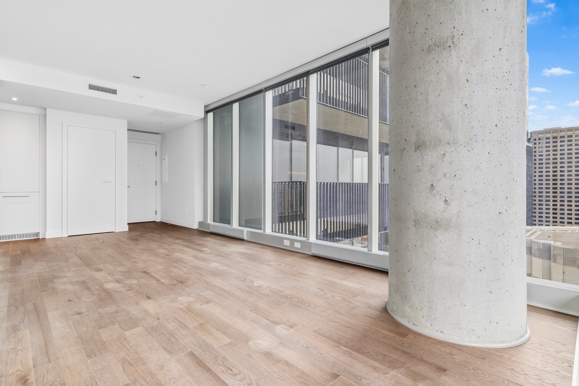 









1205


Rue du Square-Phillips

, 2816,
Montréal (Ville-Marie),




QC
H3B3H3

