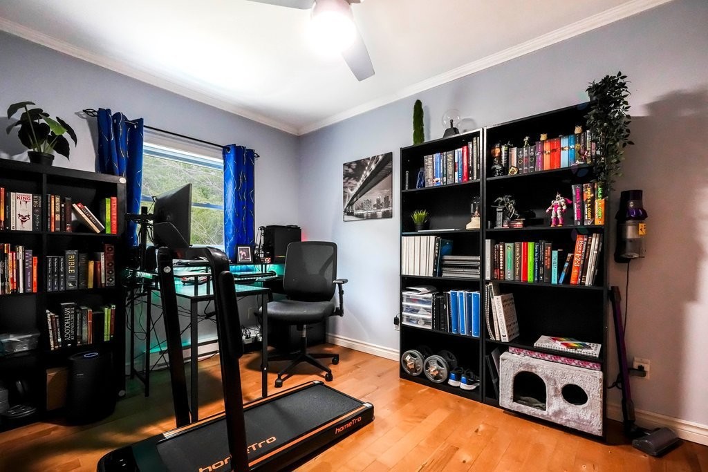 









273


Ch. de la Colonie

,
Val-des-Monts,




QC
J8N4A4

