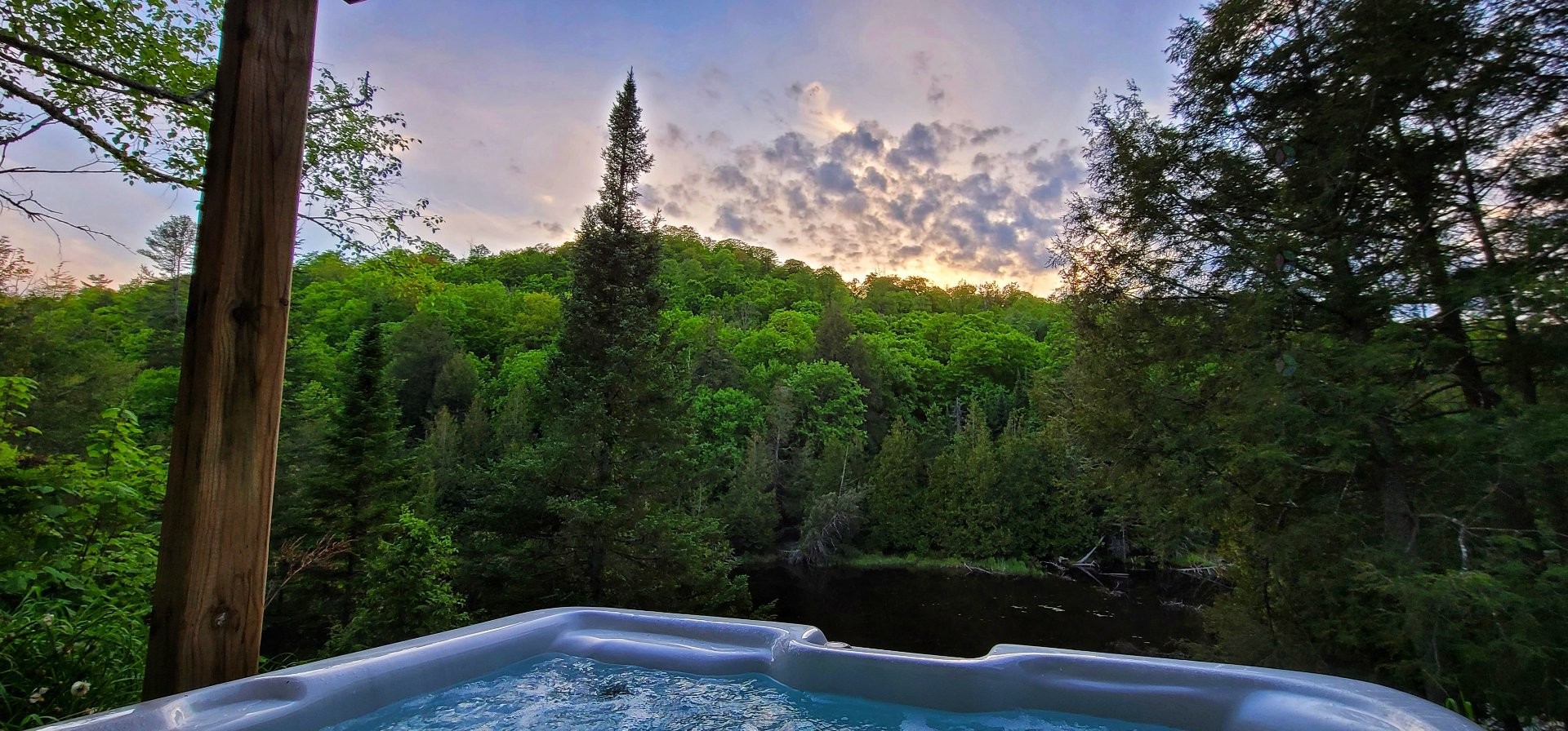 









273


Ch. de la Colonie

,
Val-des-Monts,




QC
J8N4A4

