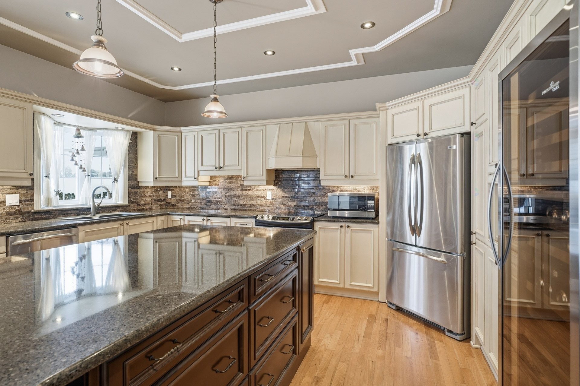 









21


Rue de l'Anse-aux-Bateaux

,
Gatineau (Hull),




QC
J8Z3P3

