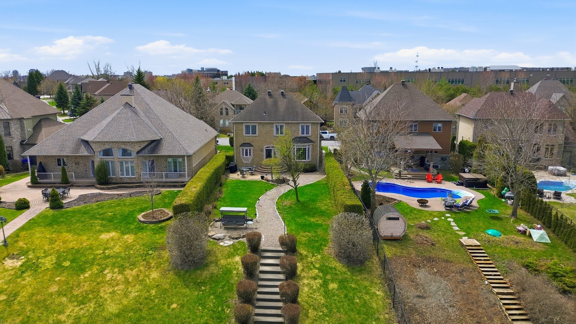 









21


Rue de l'Anse-aux-Bateaux

,
Gatineau (Hull),




QC
J8Z3P3

