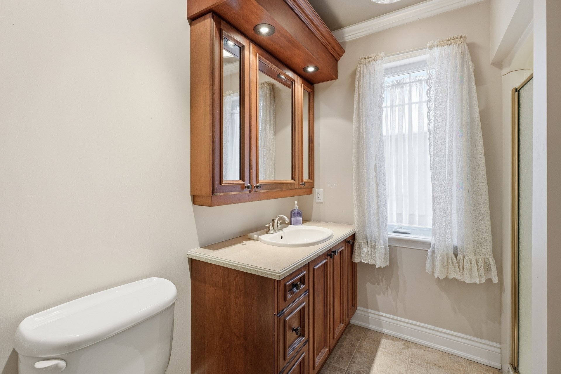 









21


Rue de l'Anse-aux-Bateaux

,
Gatineau (Hull),




QC
J8Z3P3

