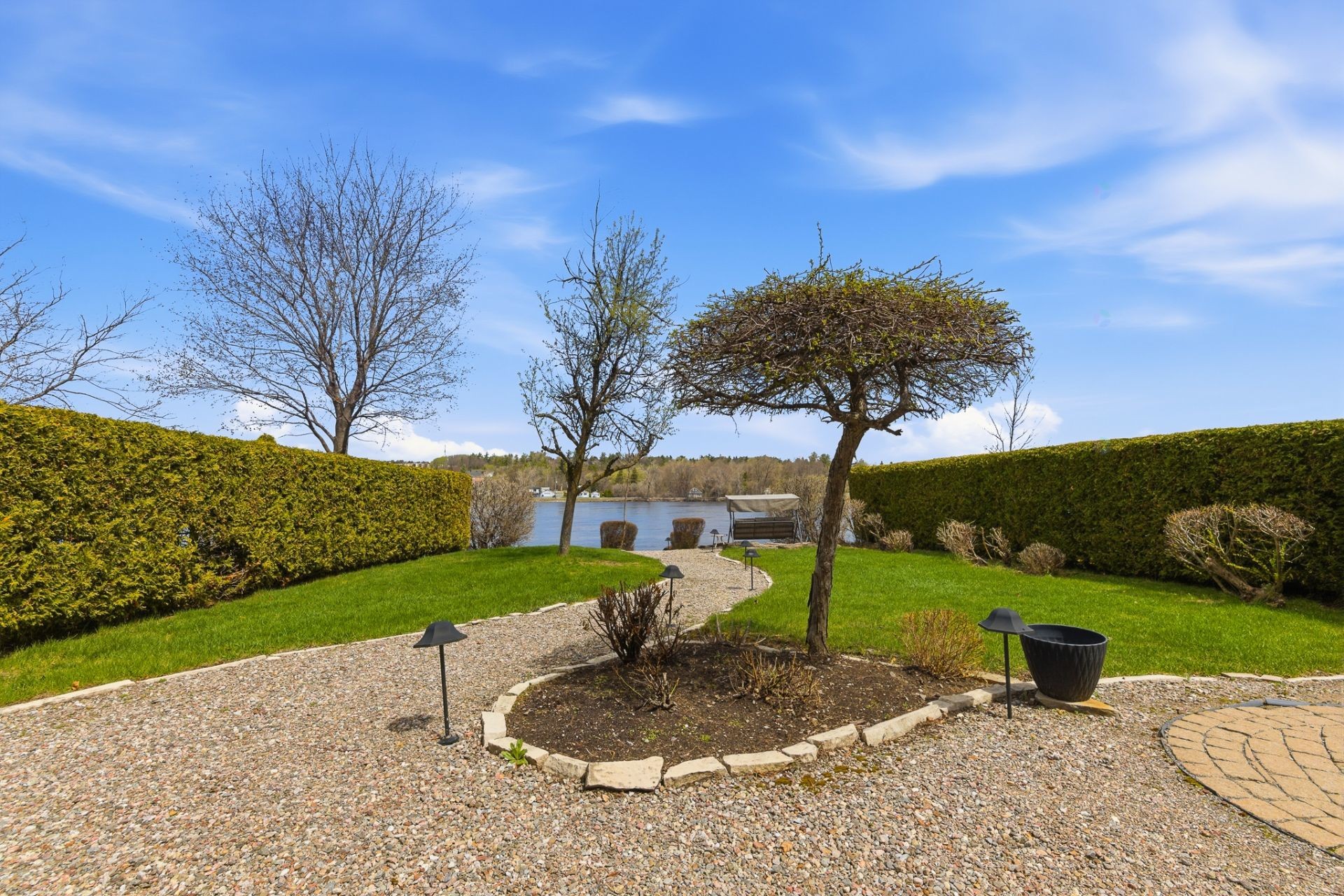 









21


Rue de l'Anse-aux-Bateaux

,
Gatineau (Hull),




QC
J8Z3P3

