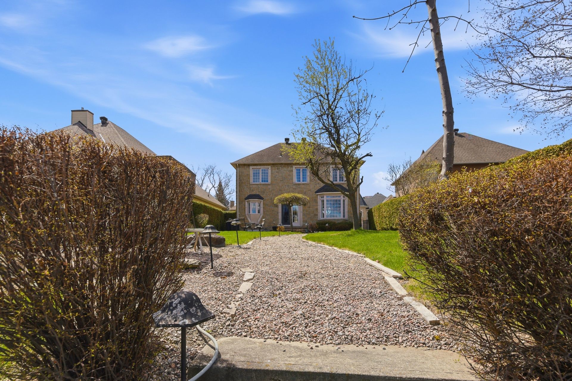 









21


Rue de l'Anse-aux-Bateaux

,
Gatineau (Hull),




QC
J8Z3P3


